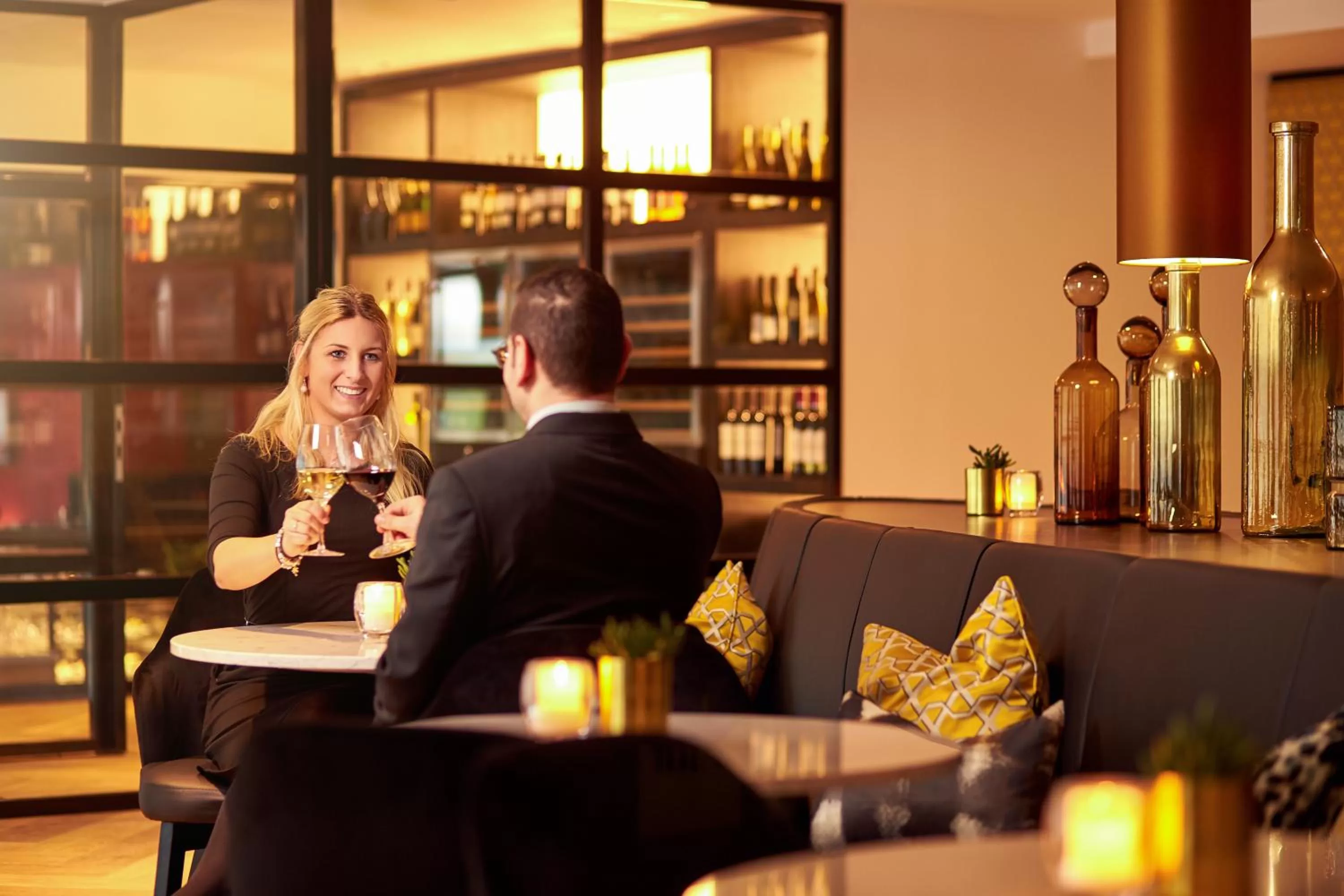 Lounge or bar in Van der Valk Zaltbommel-A2