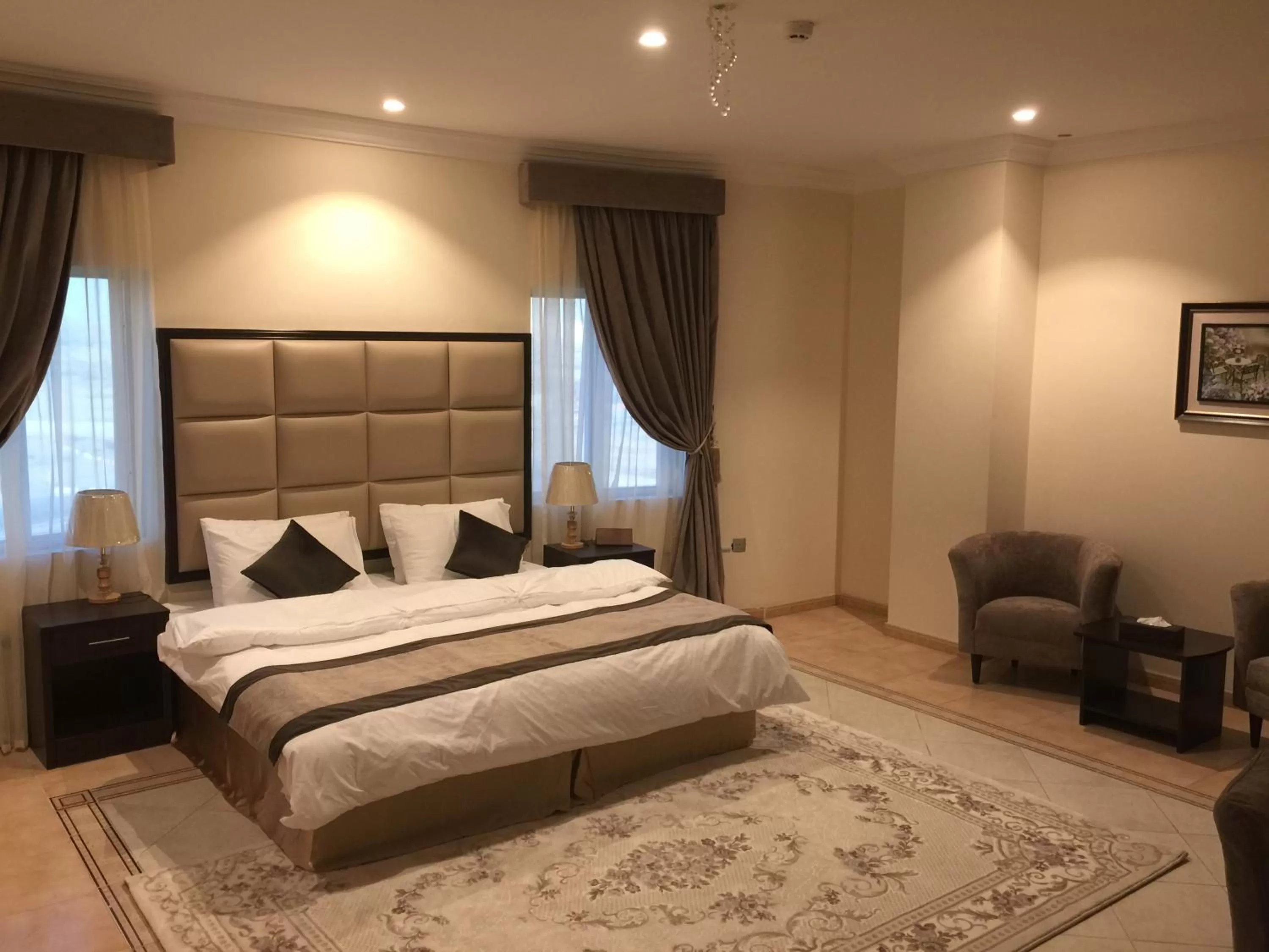 Bed in Alshaheen Suites