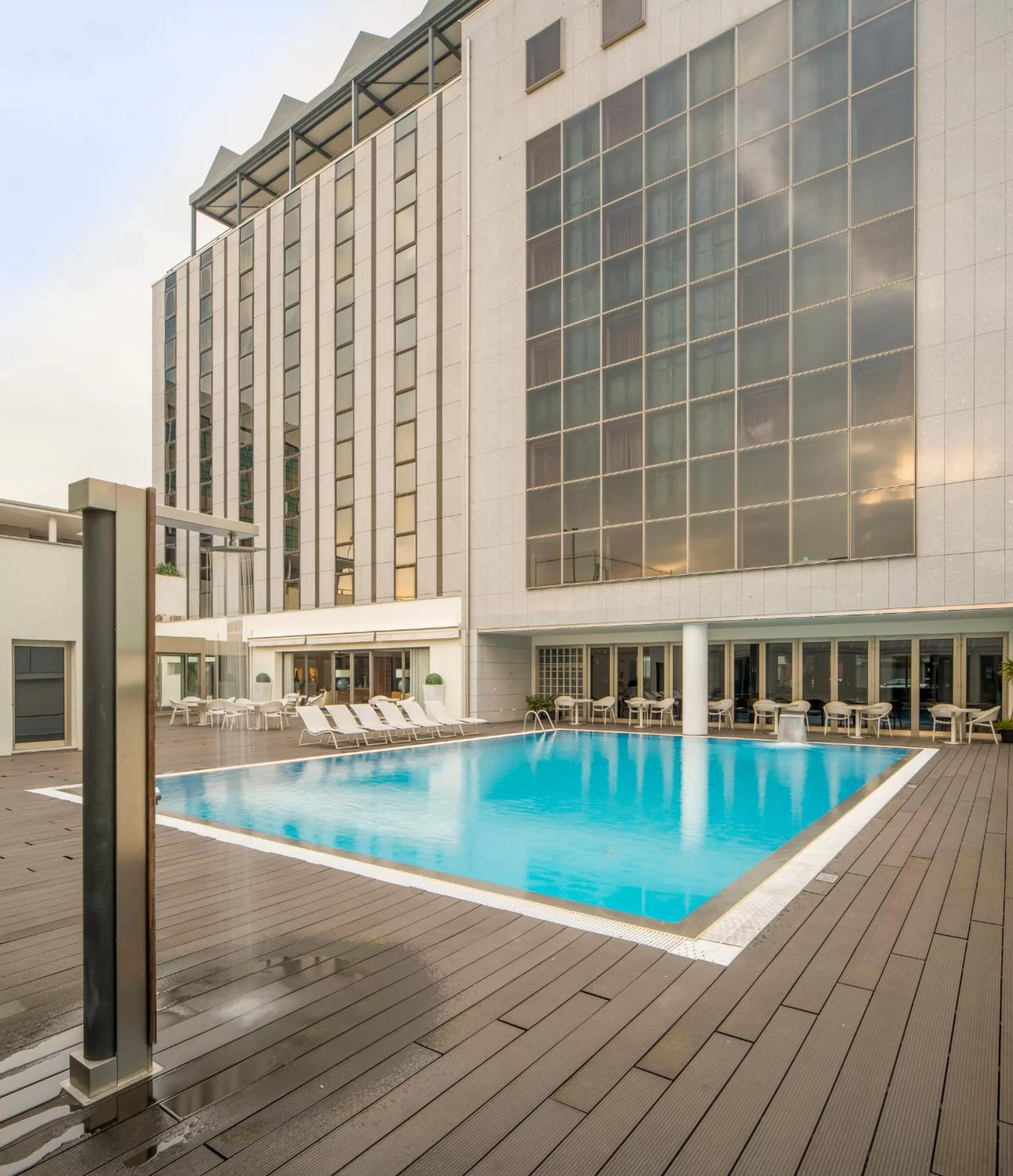 Swimming pool in NH Coimbra Dona Ines