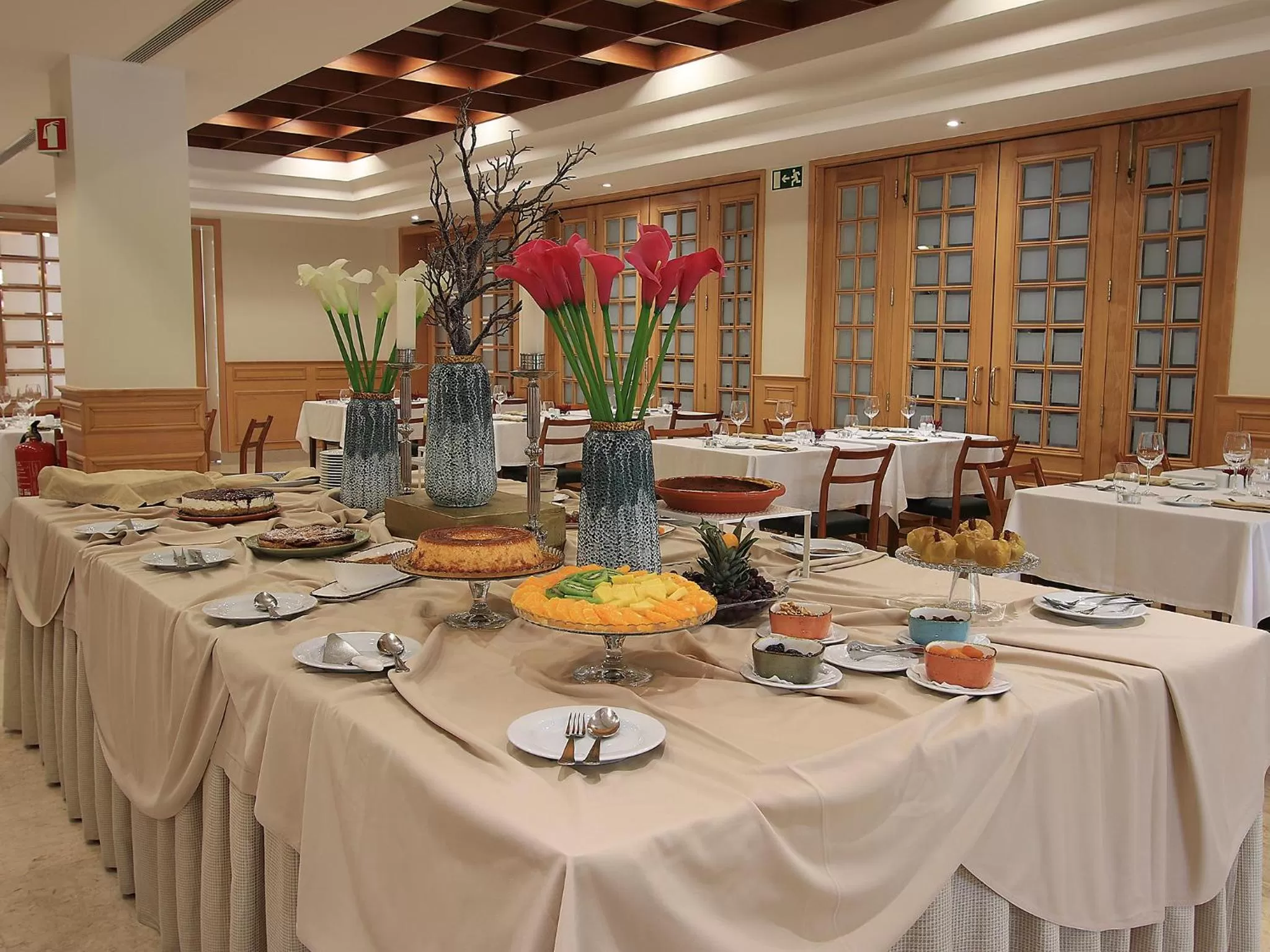 Restaurant/places to eat in Consolata Hotel
