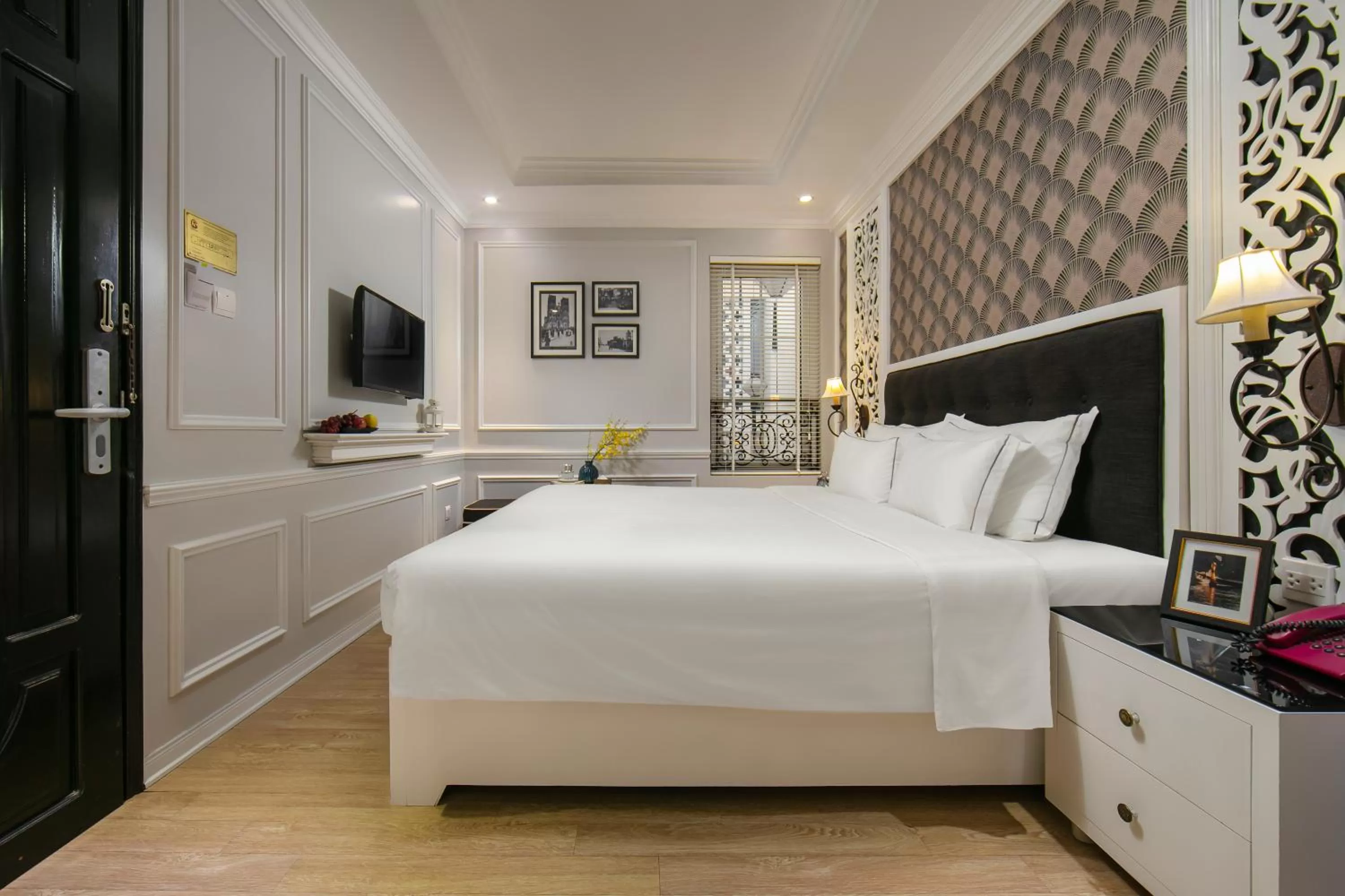 Photo of the whole room, Bed in Lavender Central Hotel & Spa Hanoi