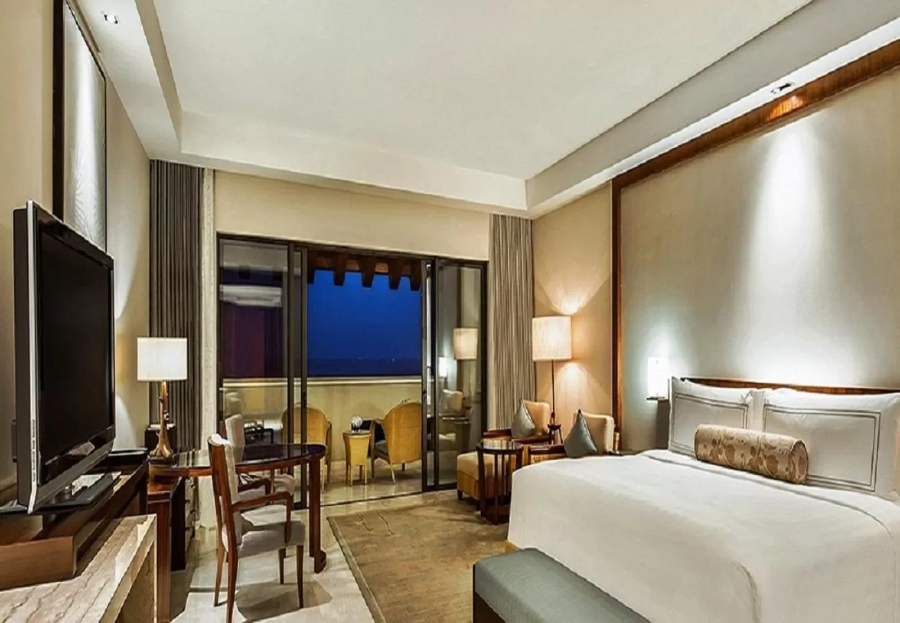 Photo of the whole room, Bed in The Ritz-Carlton Sanya, Yalong Bay