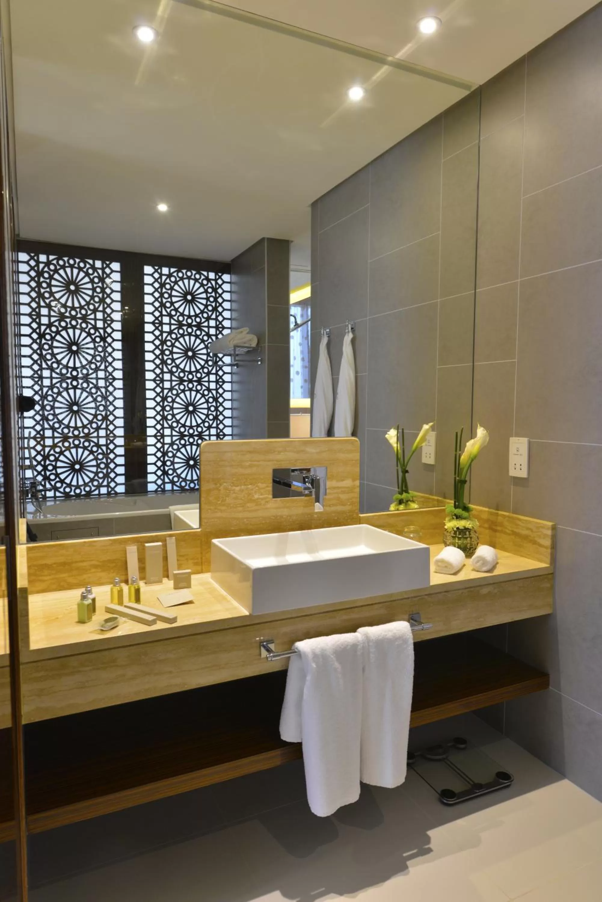 Bathroom in Fraser Suites Diplomatic Area Bahrain