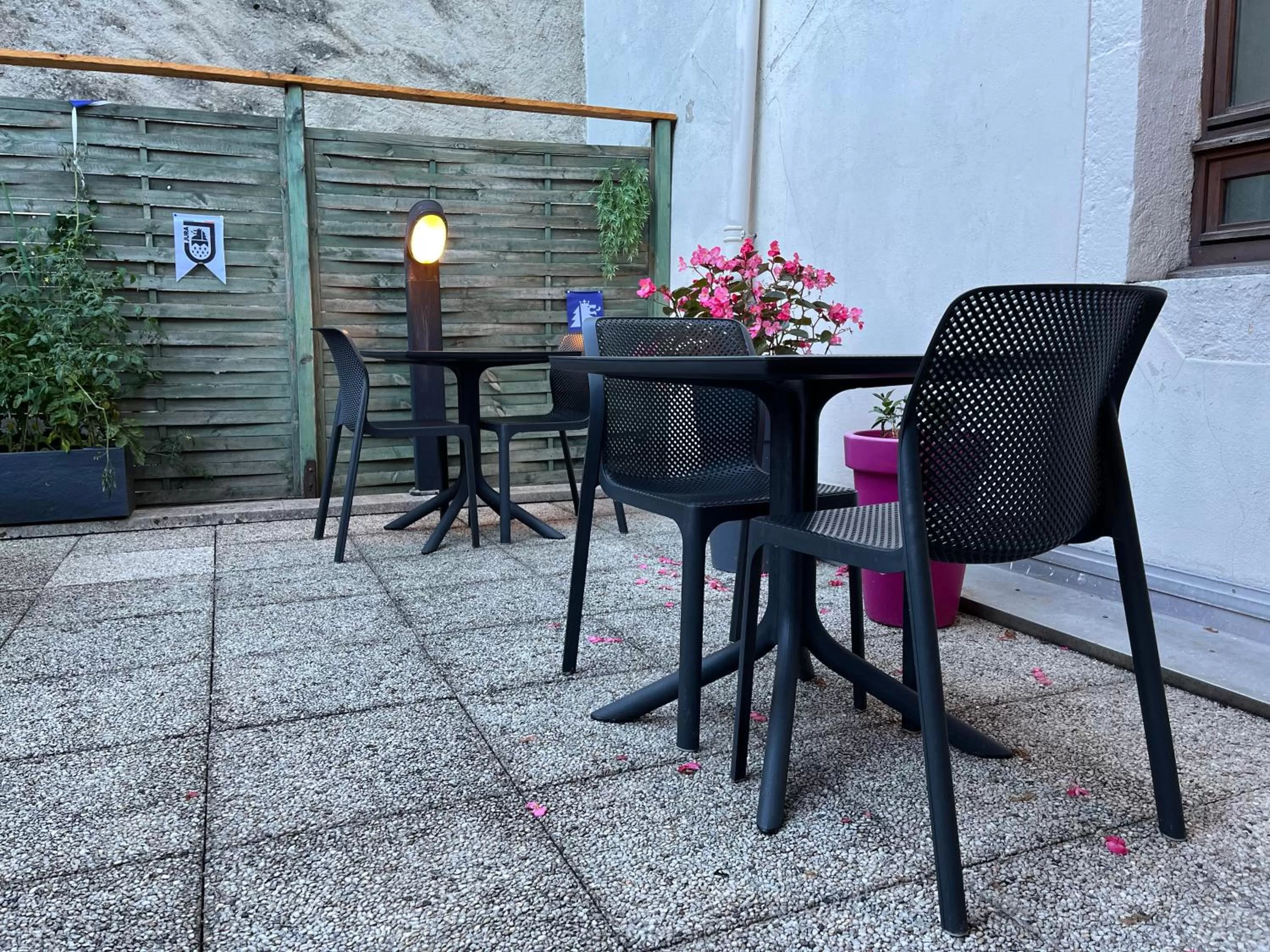 Balcony/Terrace in Hôtel Le Lacuzon