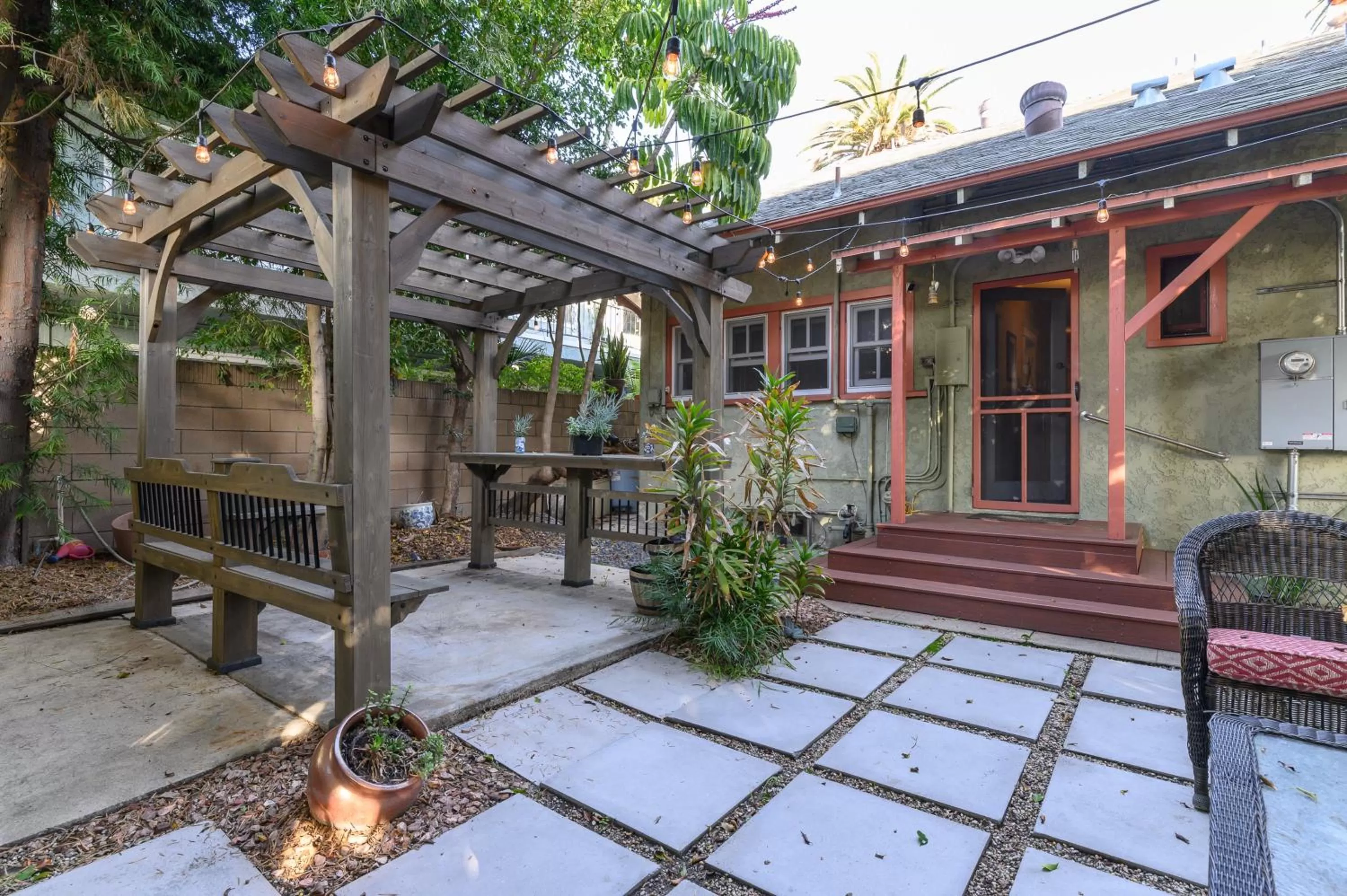 Garden in Beachrunners Inn