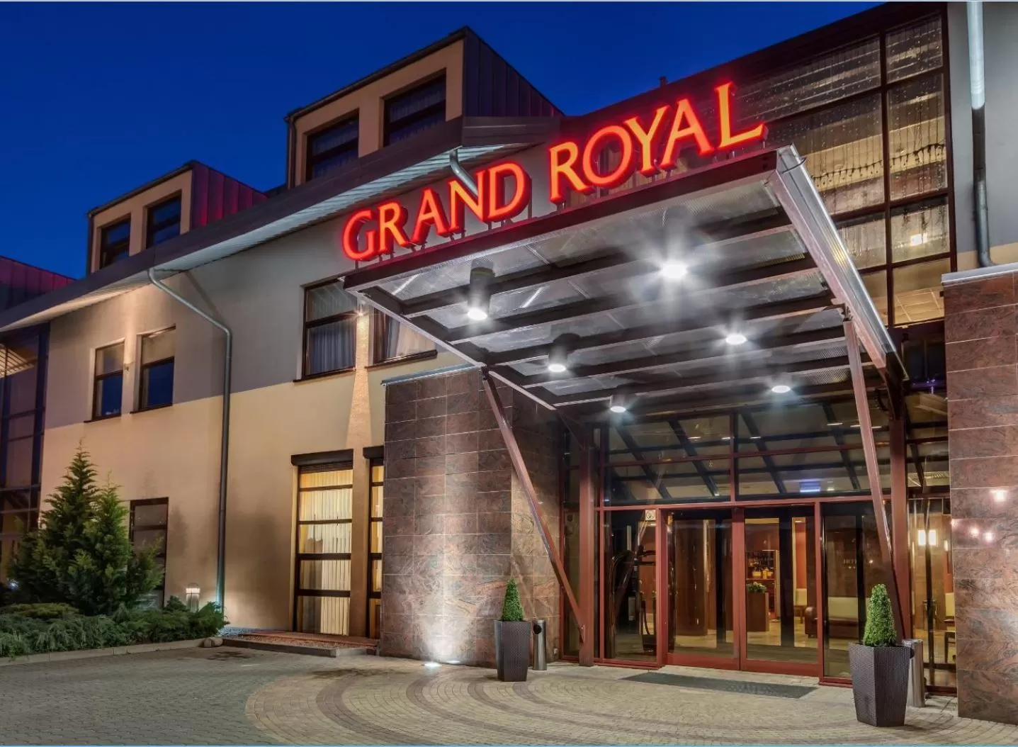 Facade/entrance in Grand Royal Hotel