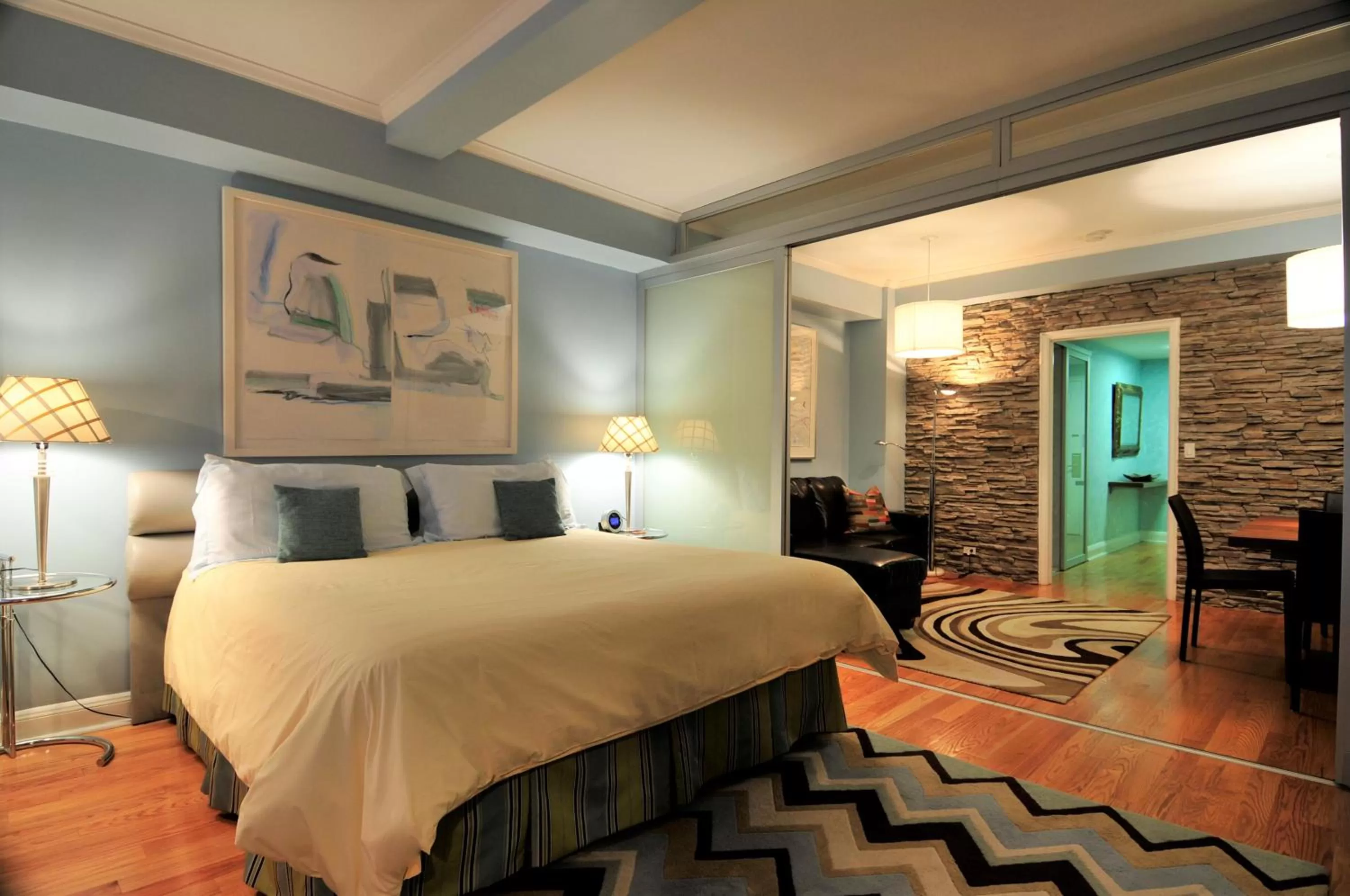 Bedroom, Bed in Lombardy Hotel