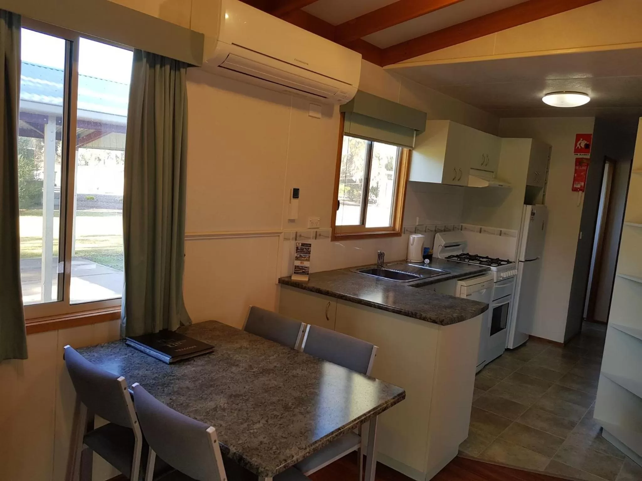 Kitchen or kitchenette in Comfort Suites Clubarham Golf Resort