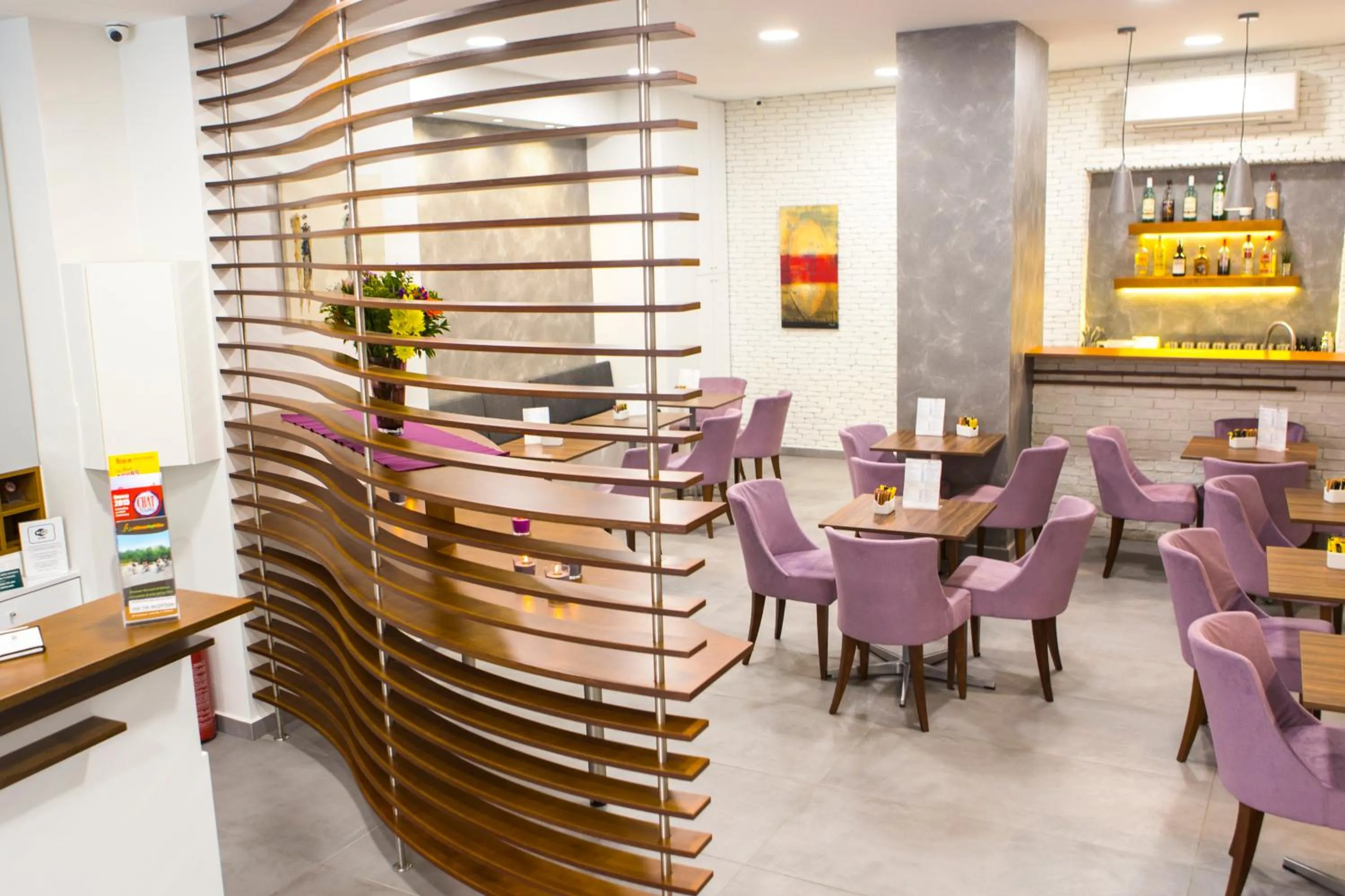 Restaurant/places to eat in Pan Hotel