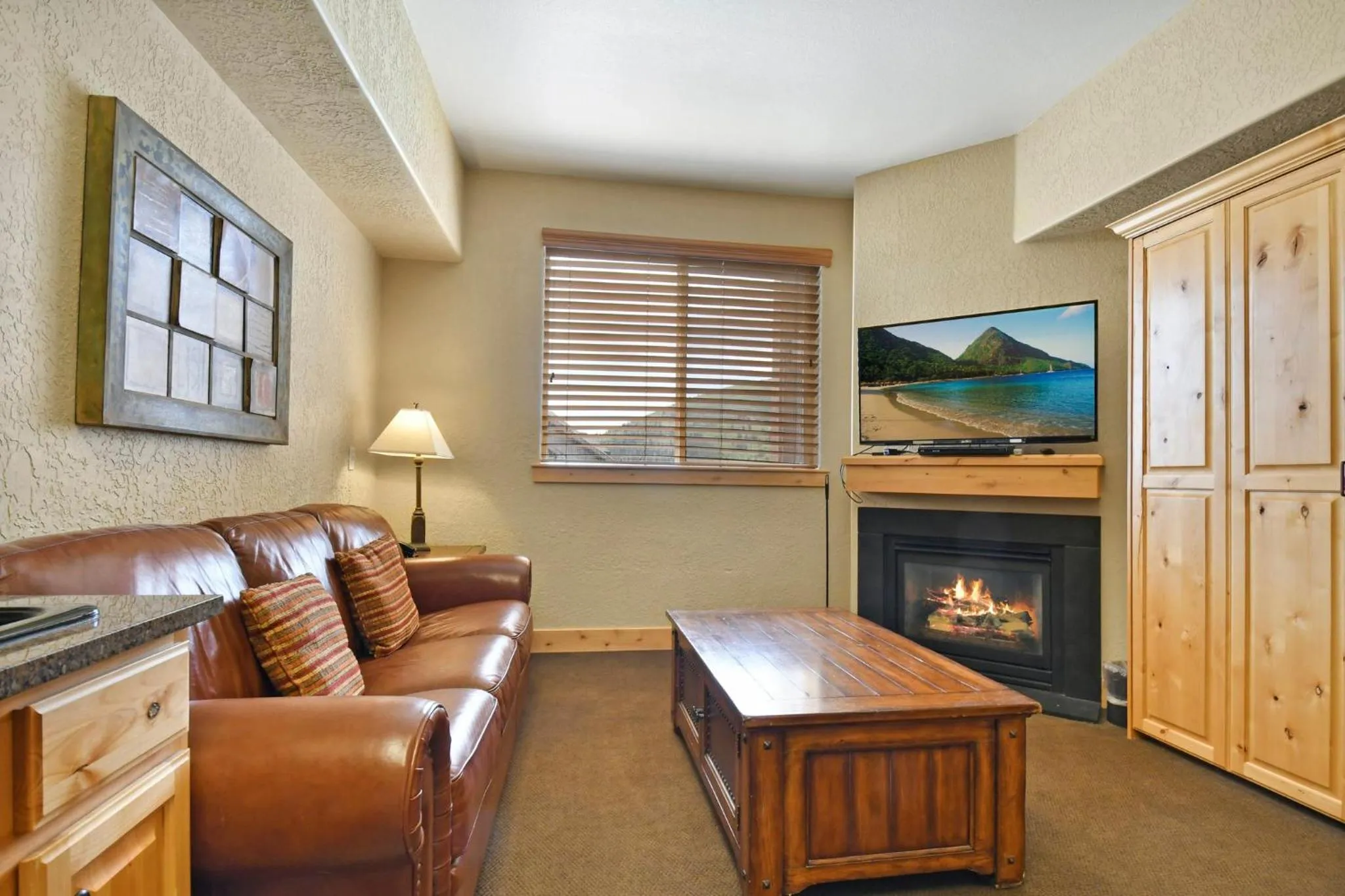Living room in Silverado Lodge, Park City - Canyons Village by Vail Resorts