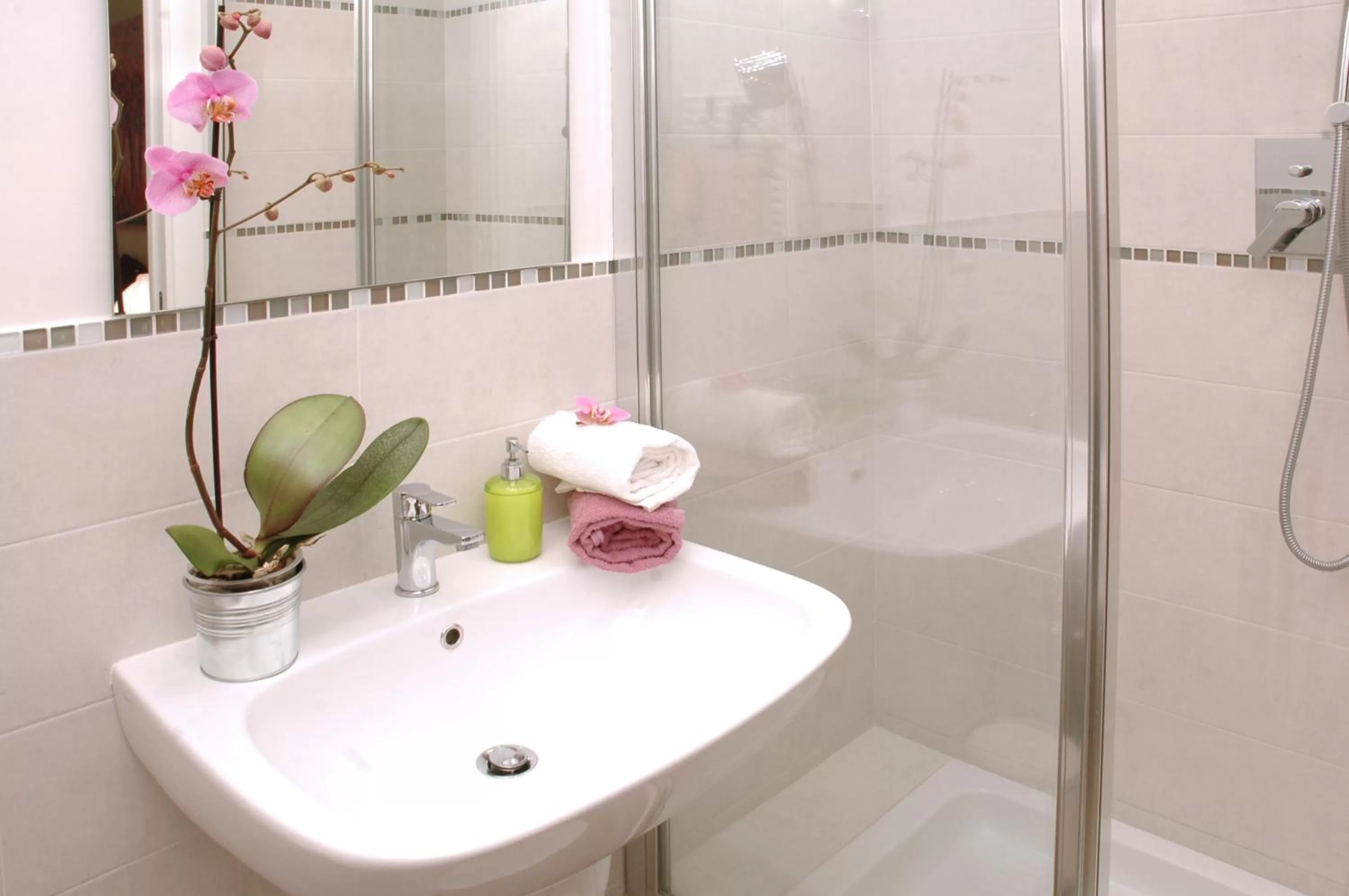 Bathroom in Bye Bye Roma Pantheon Suite