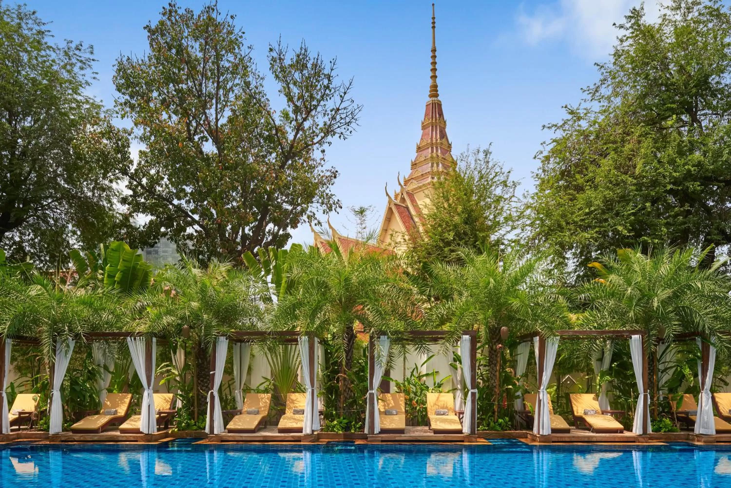 Swimming pool in Palace Gate Hotel & Resort by EHM