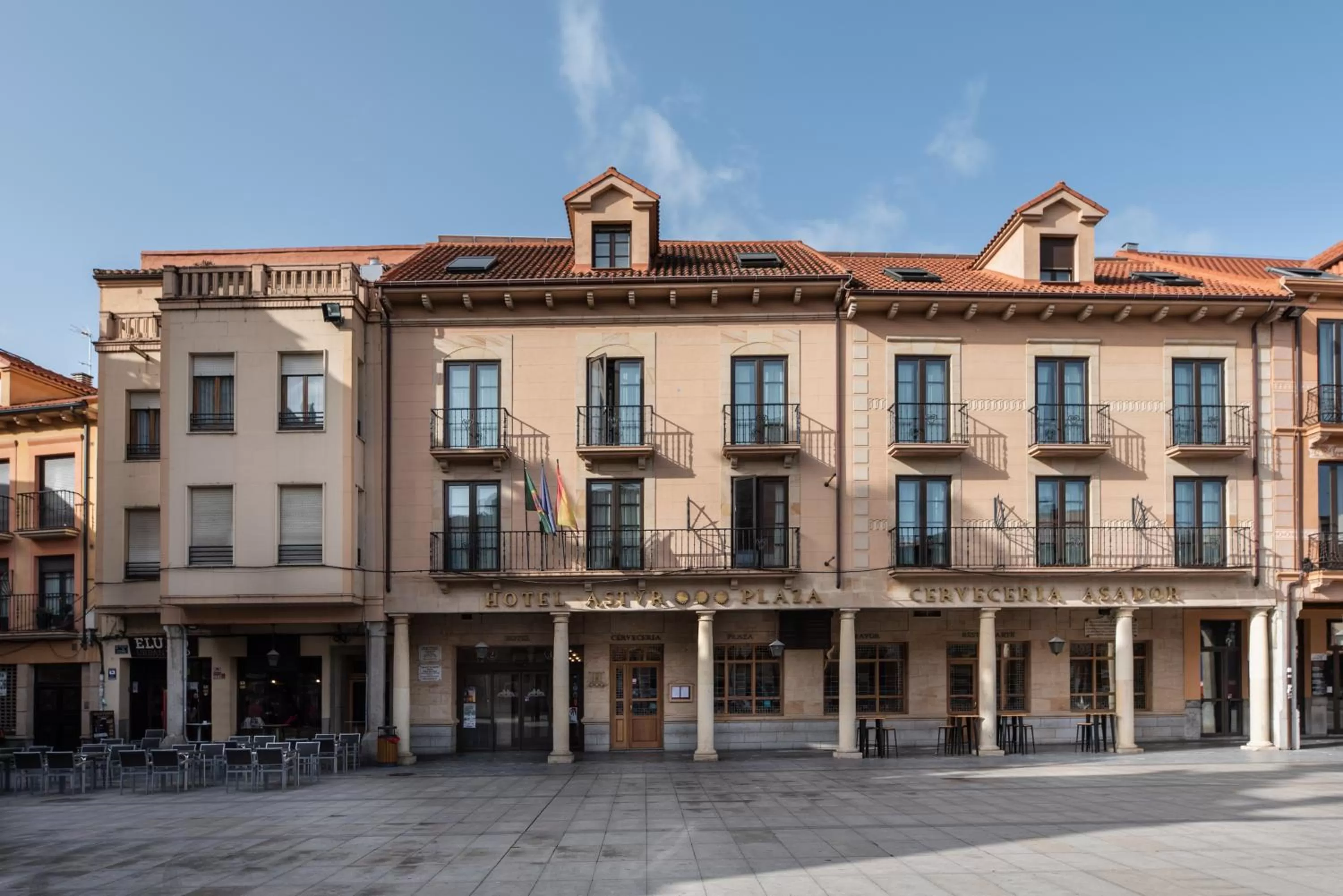 Property building in Exe Astur Plaza