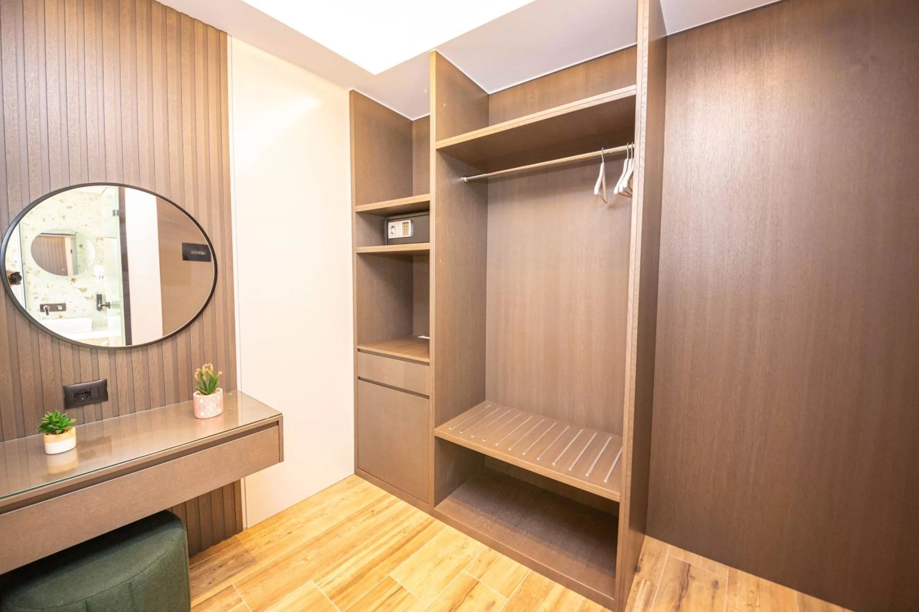 Bedroom, Bathroom in Hotel Lili-1