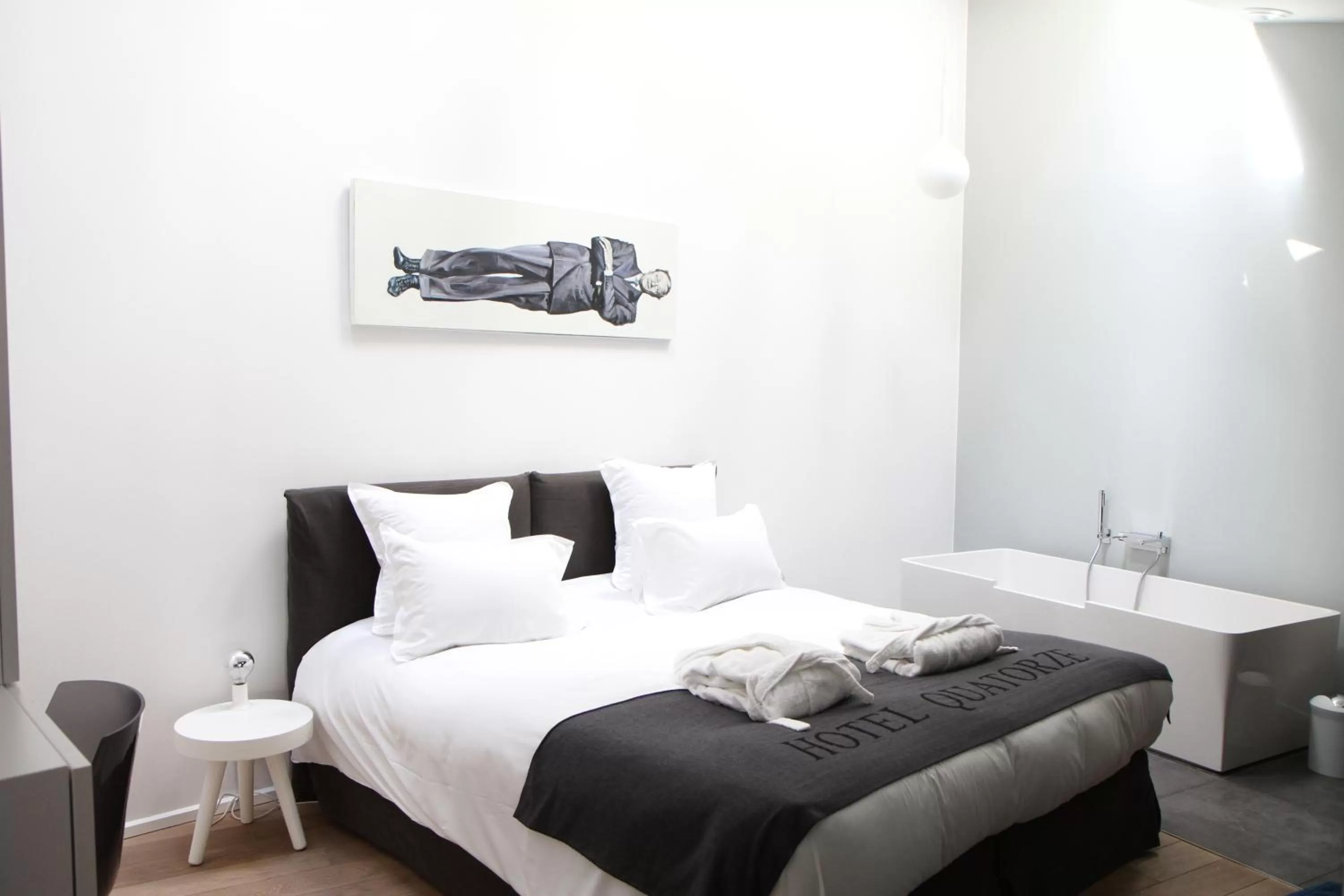 Bedroom, Bed in Hôtel Quatorze