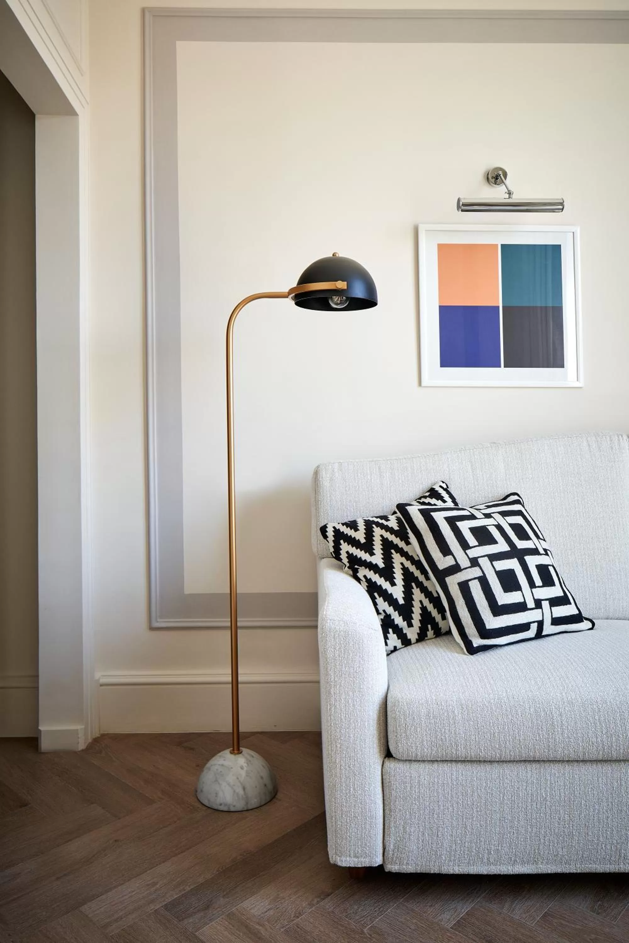 Decorative detail in Trastevere Roma UNA Esperienze