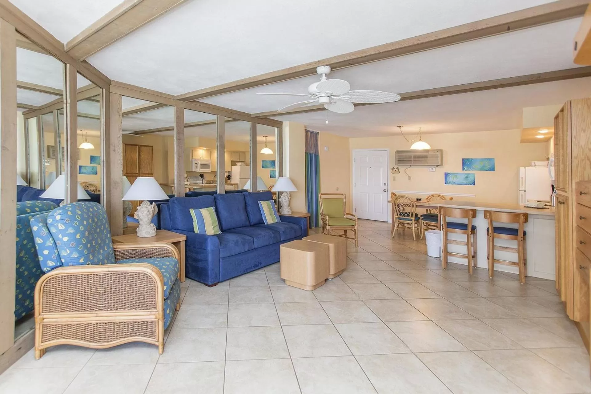 Living room in Sea Club IV Resort