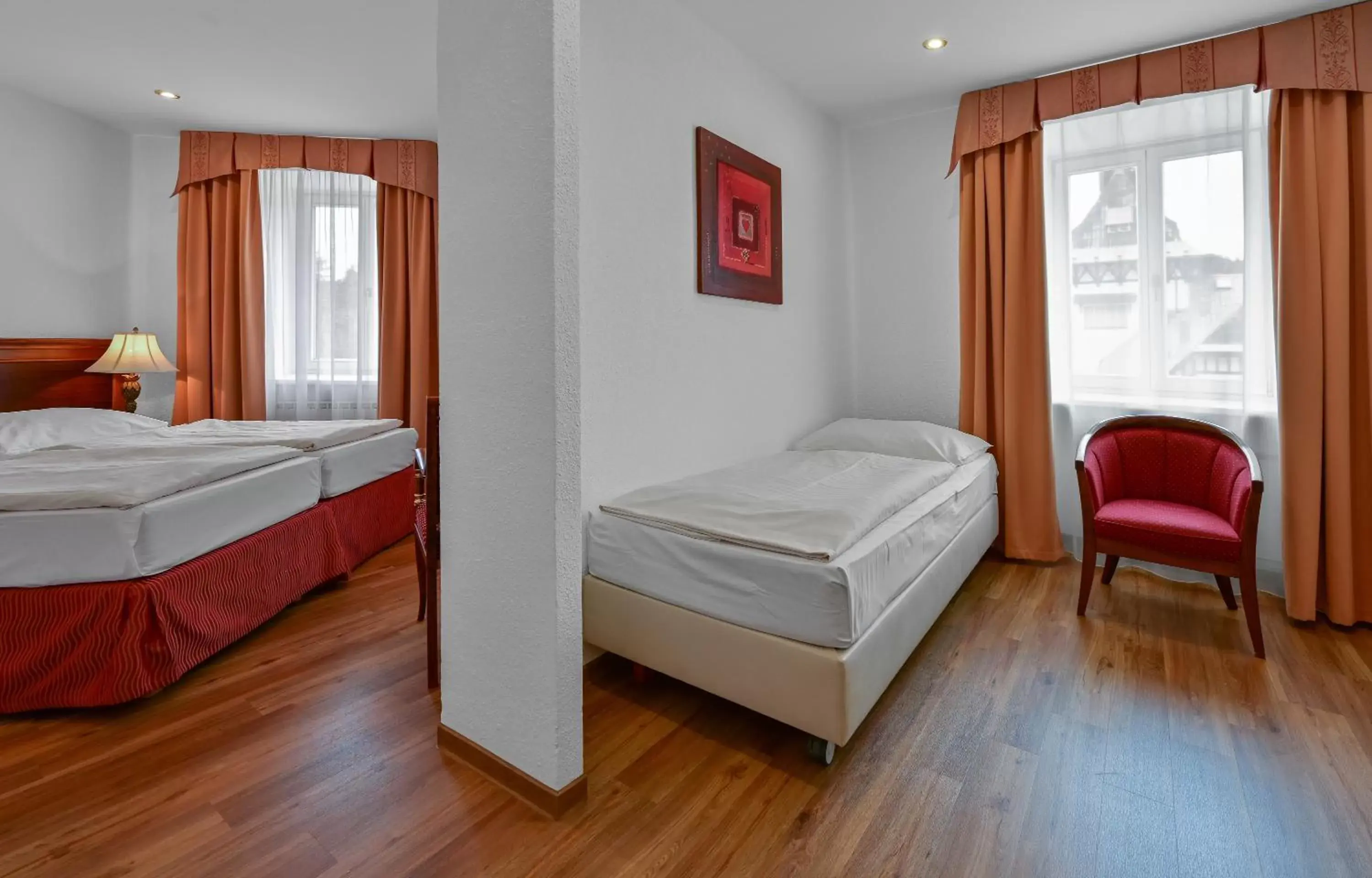 Deluxe Triple Room in Hotel Continental Deluxe Triple Room in Hotel Continental