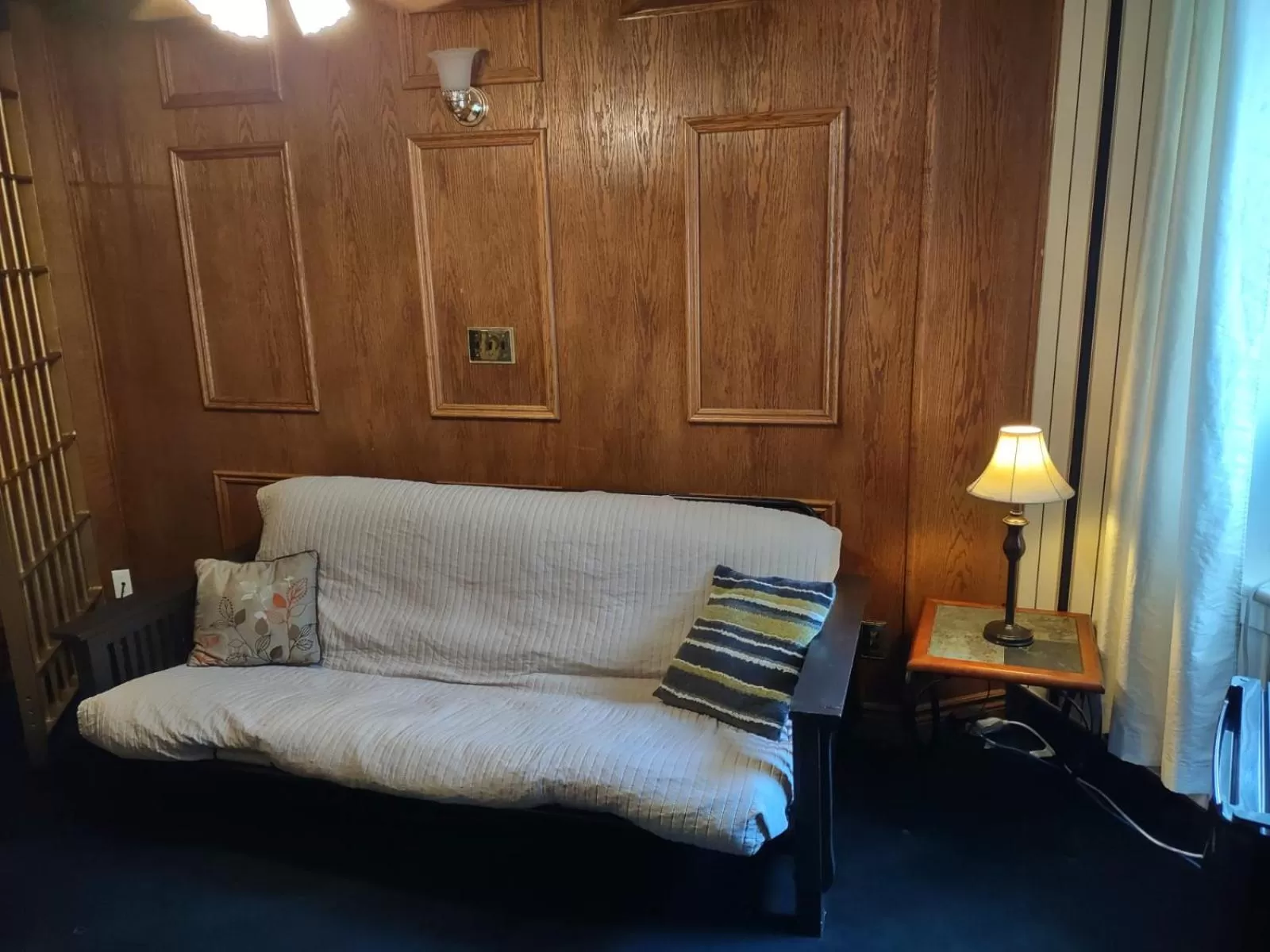 Seating area in The King George Inn