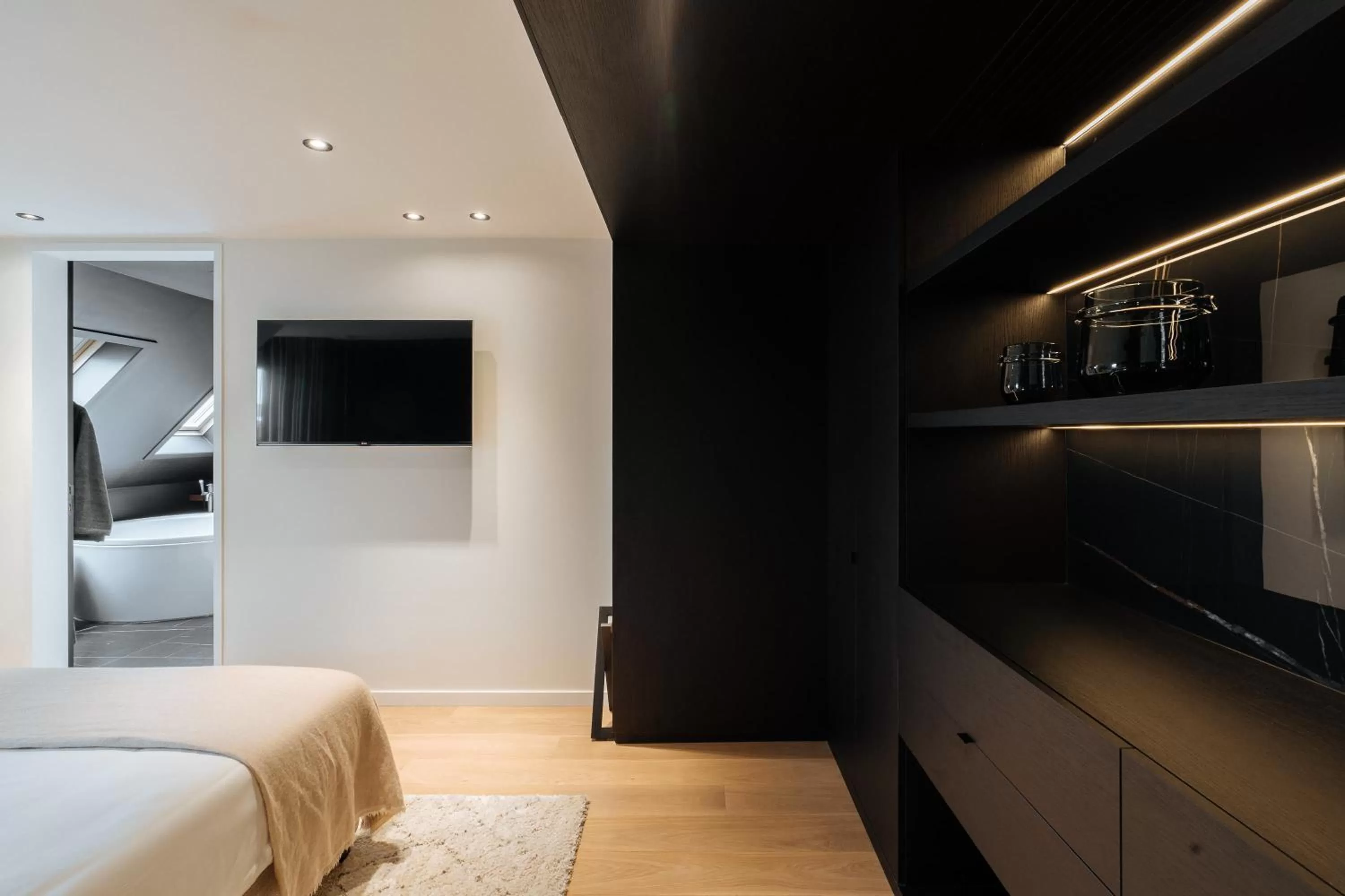 TV and multimedia, Bed in Cosmopolite Hotel Nieuwpoort-Bad