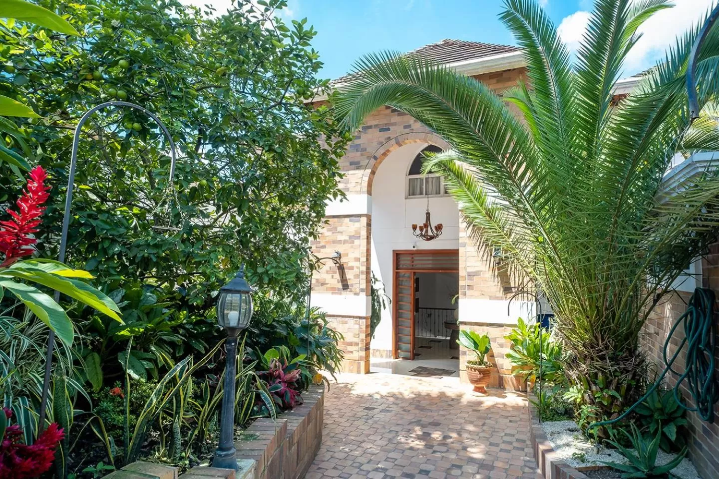 Facade/entrance, Property Building in Hotel Serenity Suites Casa Boutique