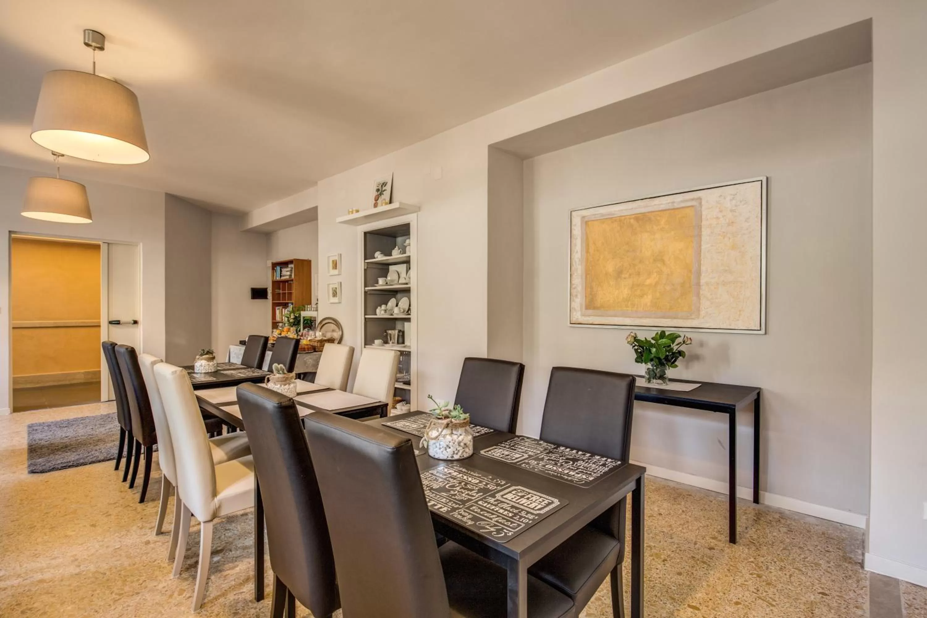 Continental breakfast in Hotel King