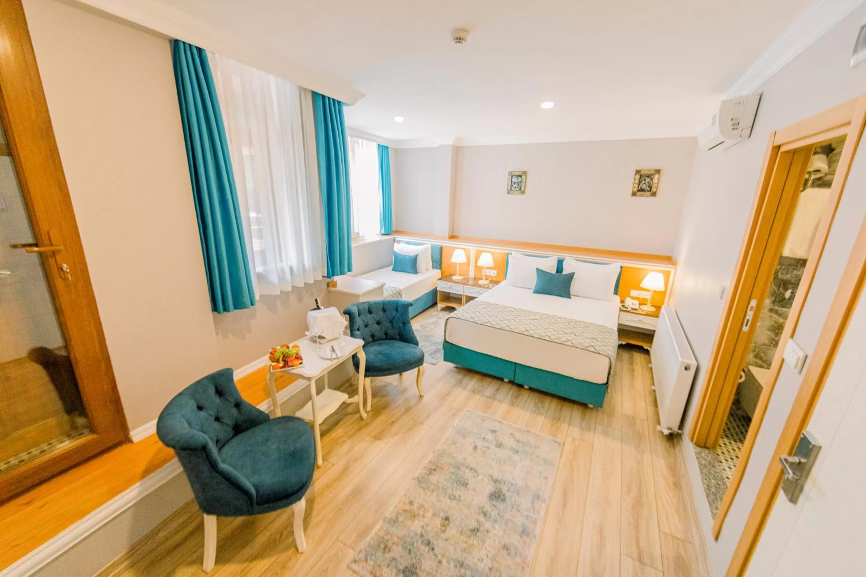 Massage, Bed in Acacia Mansion Hotel