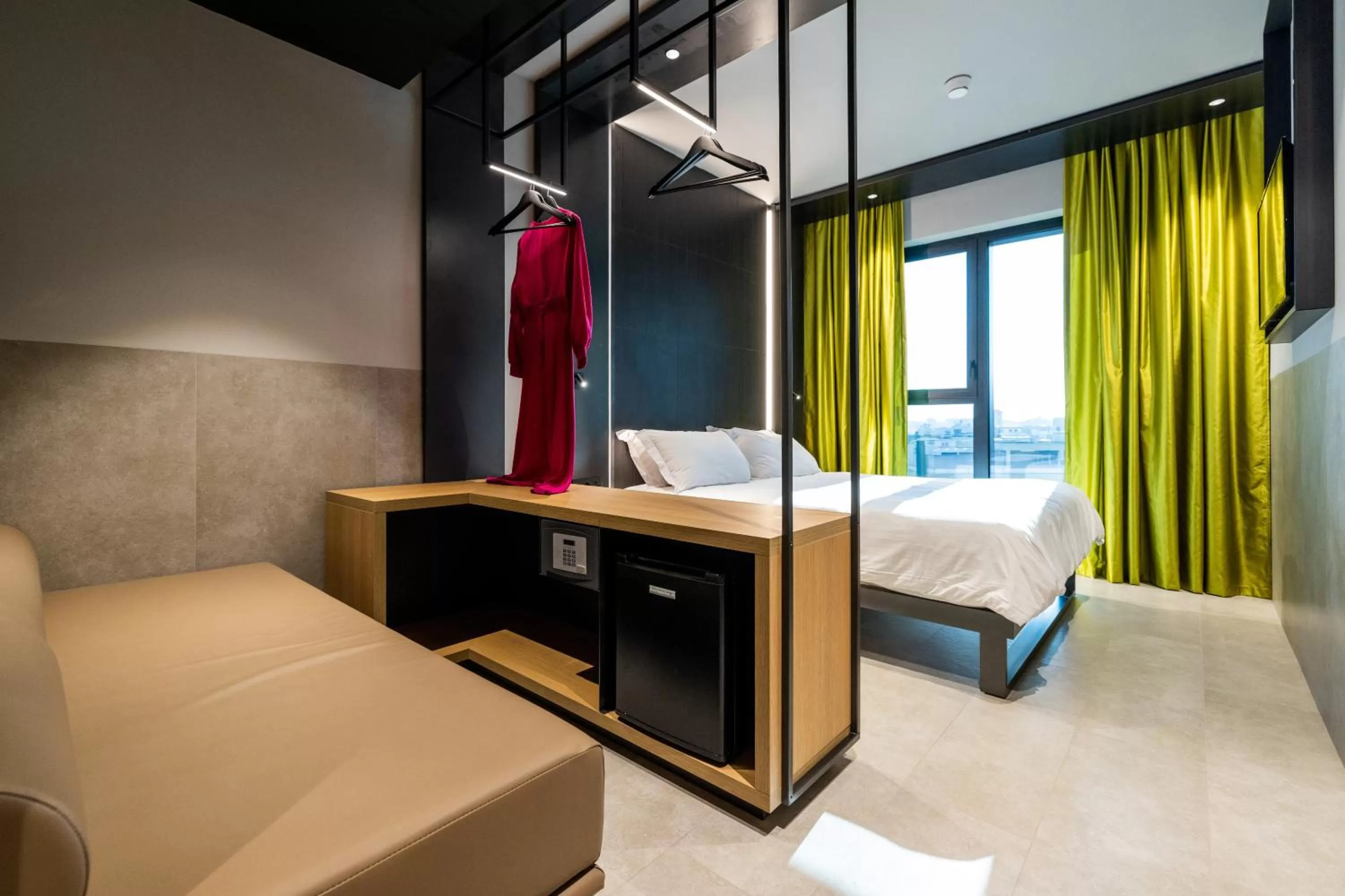 Bedroom, Bed in Smart Hotel Central