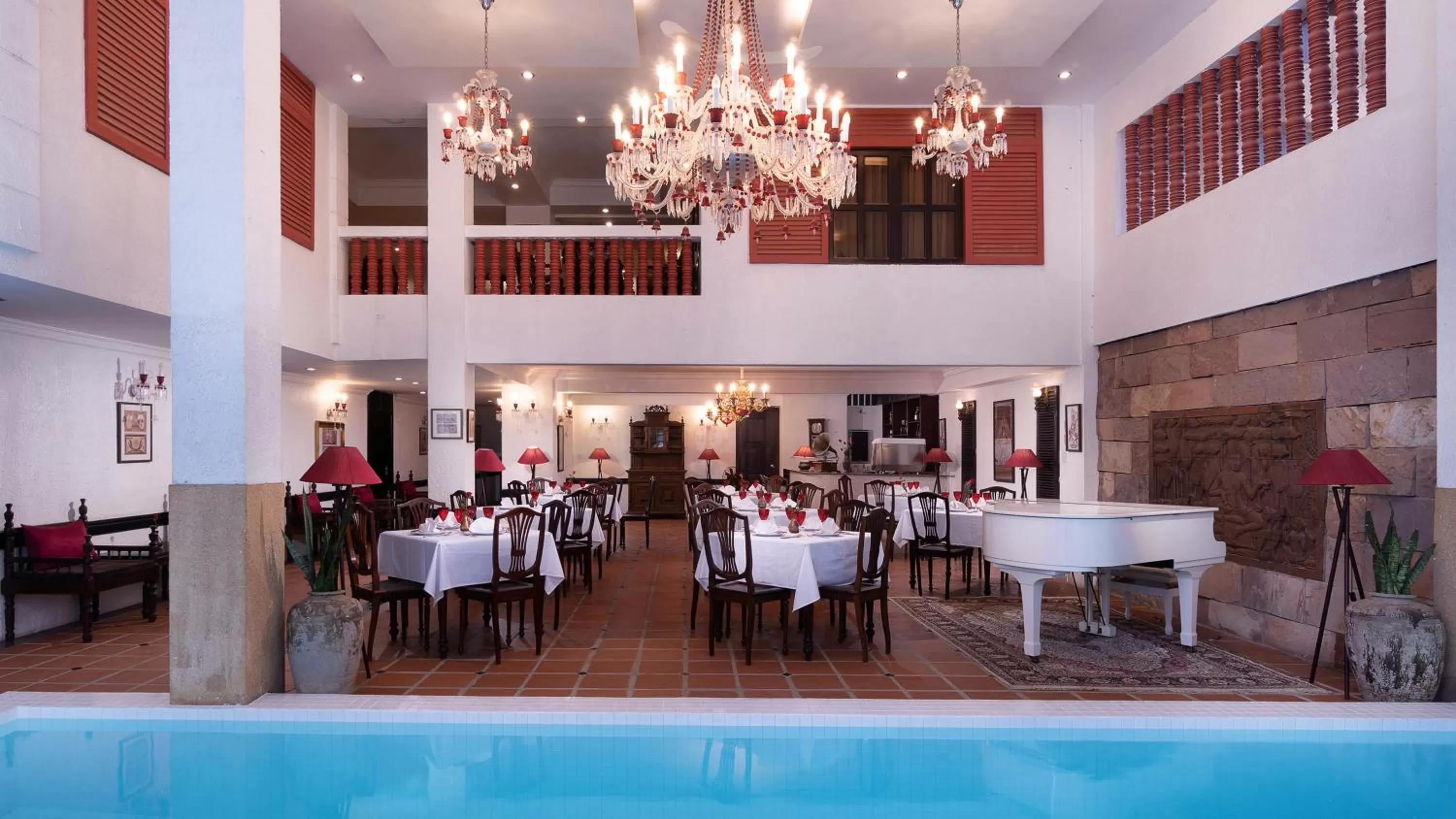 Restaurant/places to eat in Mane Colonial Classic