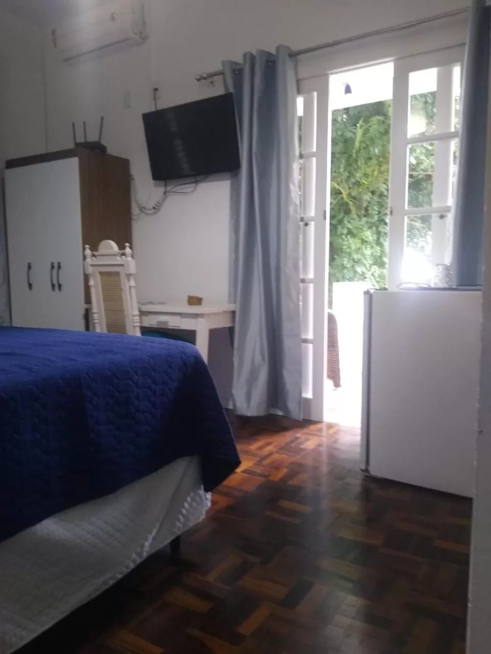 Photo of the whole room, Bed in A Primeira Vista