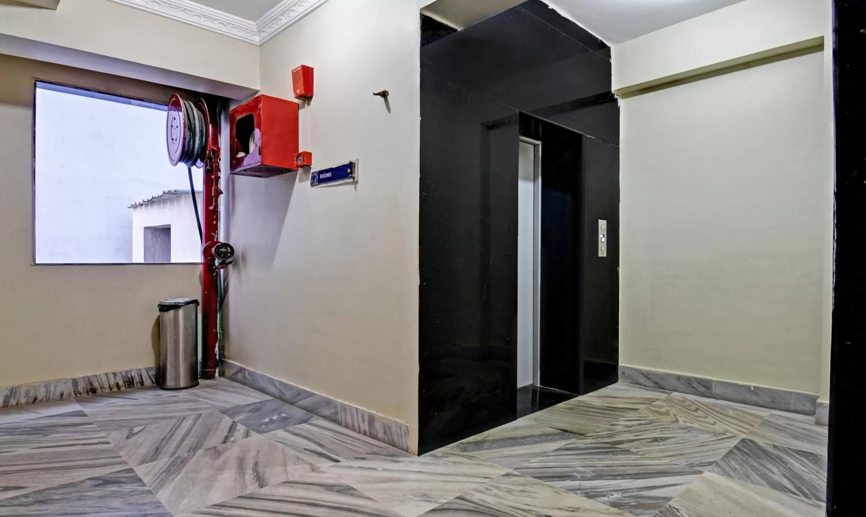 elevator in Treebo Trend The Pearl Bliss