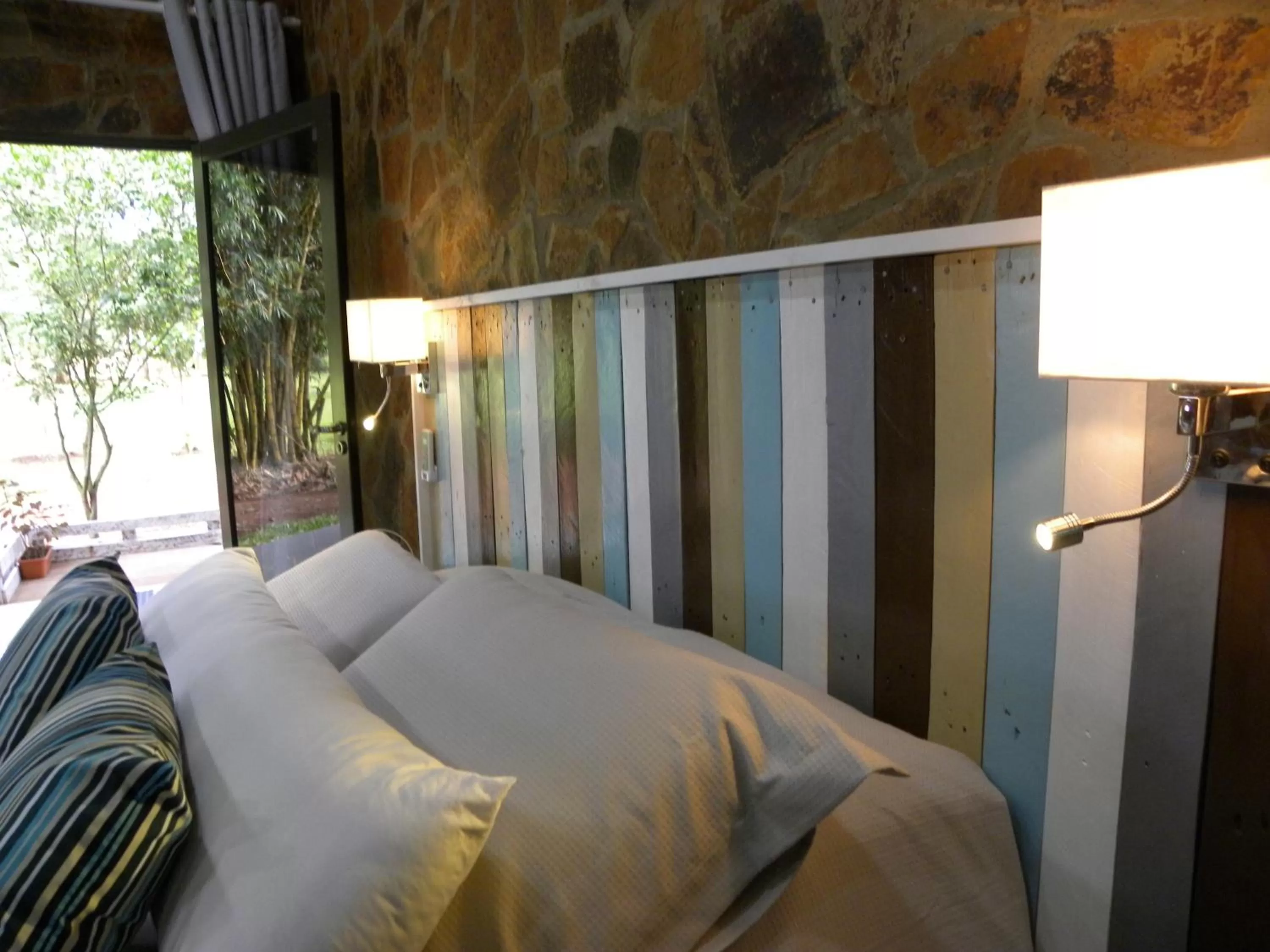 Decorative detail, Bed in Posada 21 Oranges