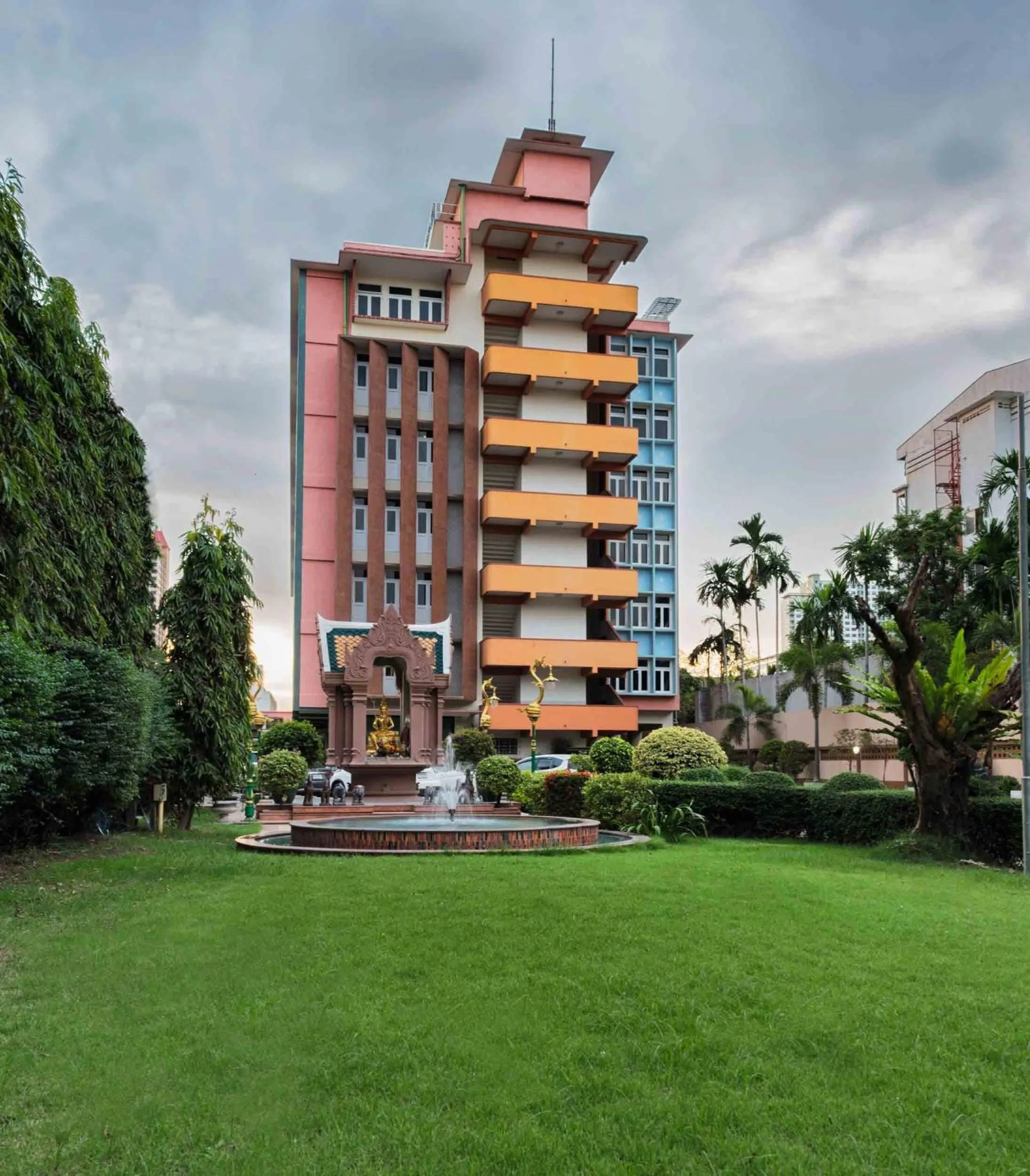 Property building in Capital Mansion - SHA Certified