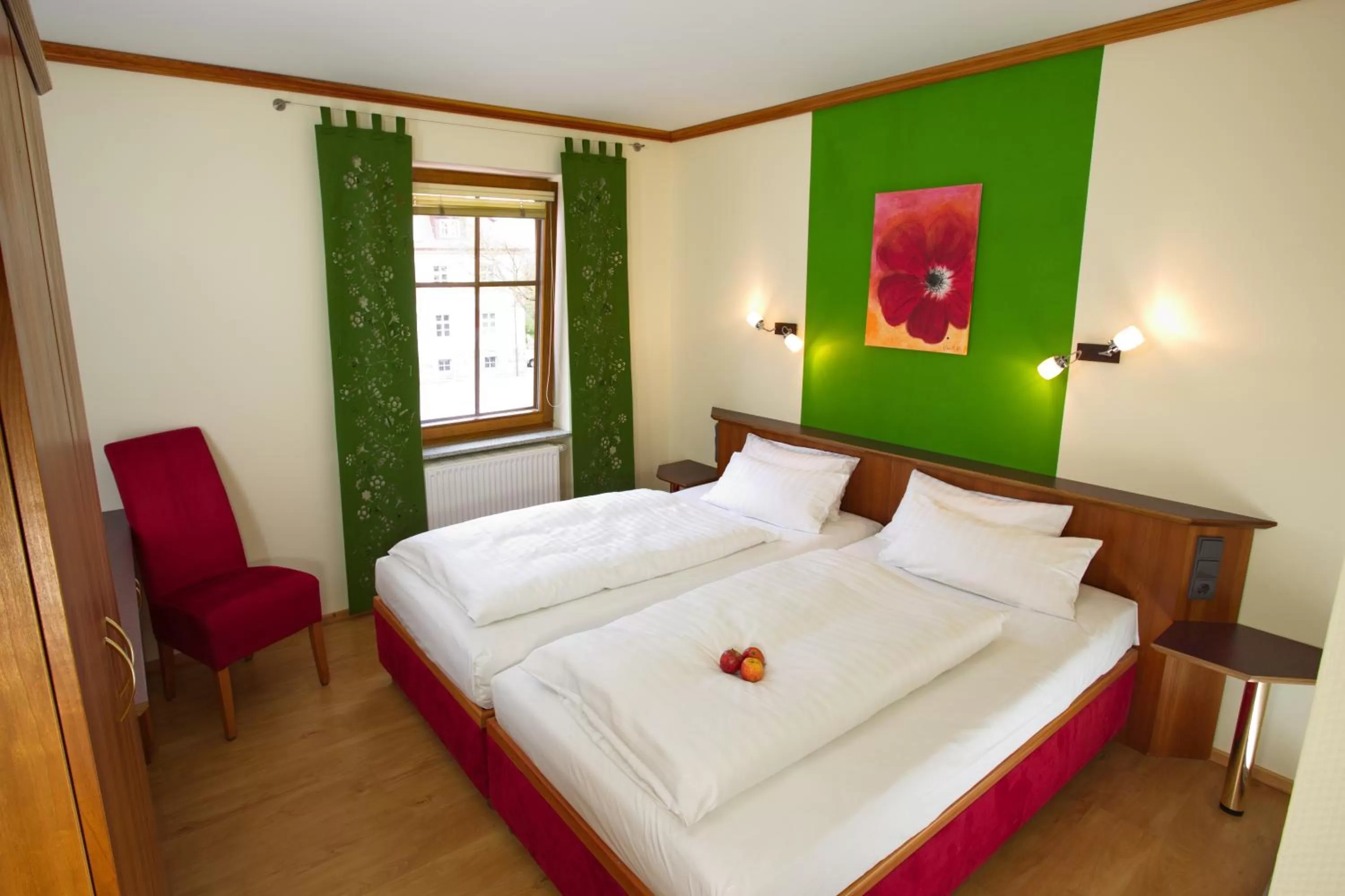 Day, Bed in Hotel Deutsches Haus