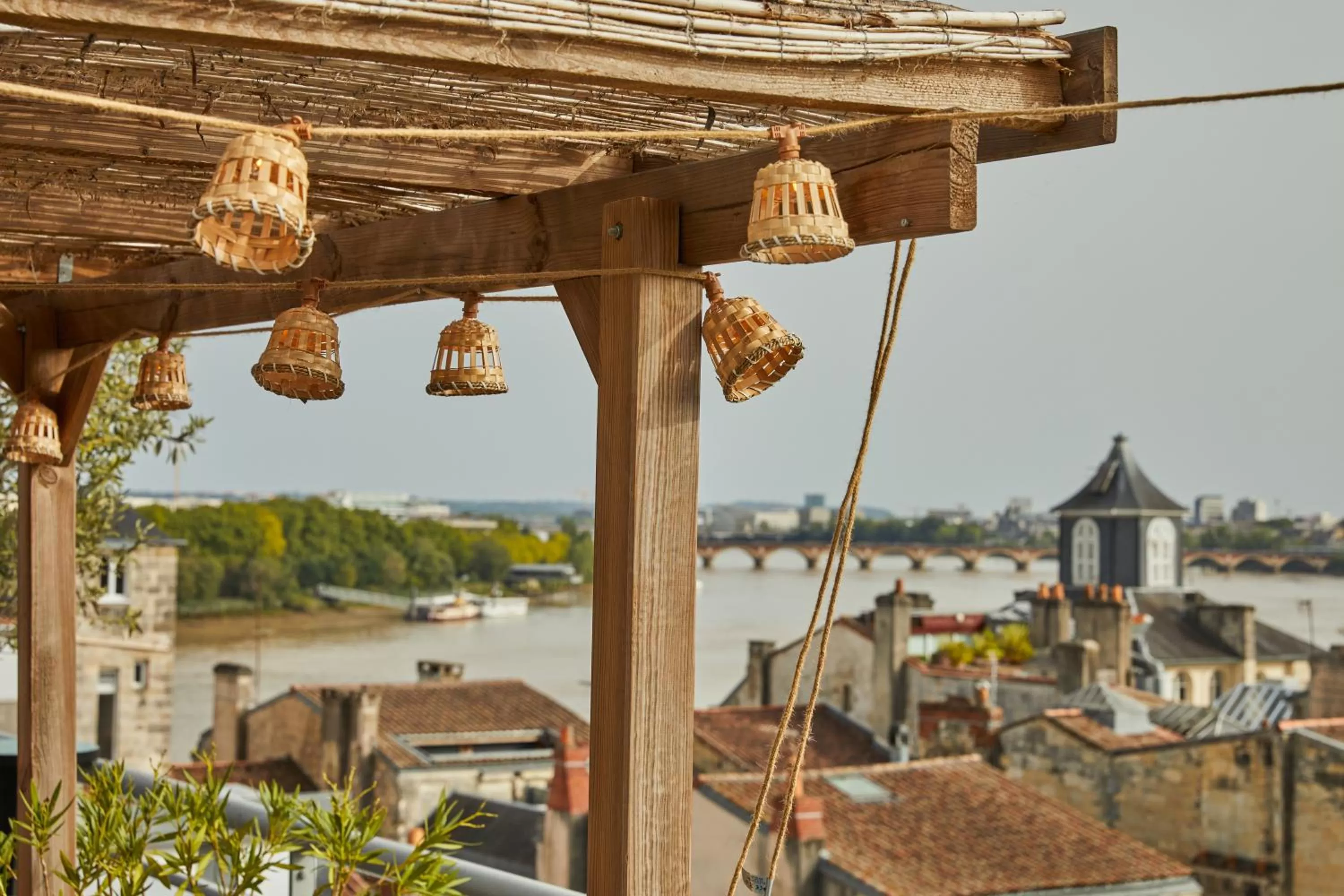 Restaurant/places to eat in Hotel Indigo Bordeaux Centre Chartrons by IHG