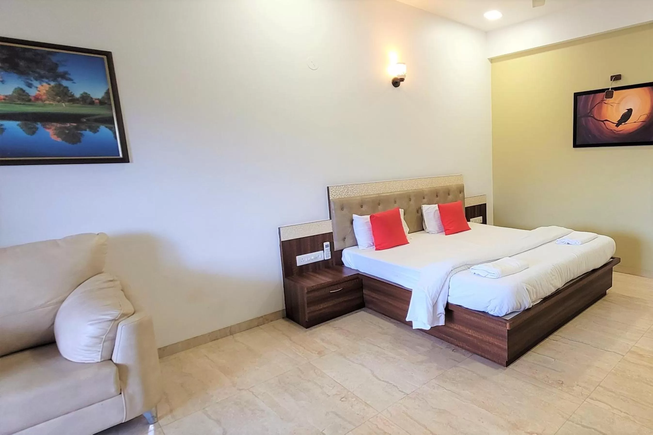 Photo of the whole room, Bed in Hotel Om Inn - Talegaon Dabhade