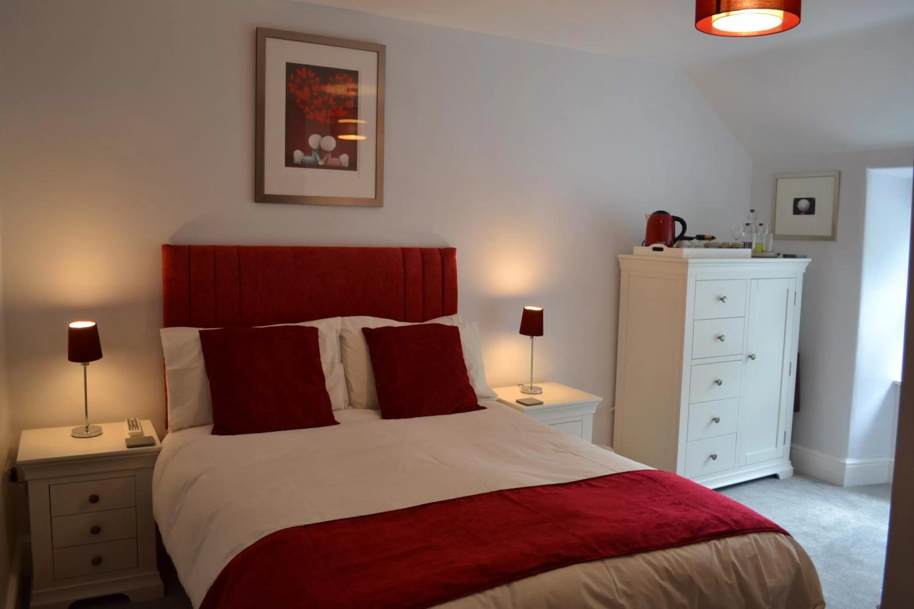 Property building, Bed in Coed-y-Fron