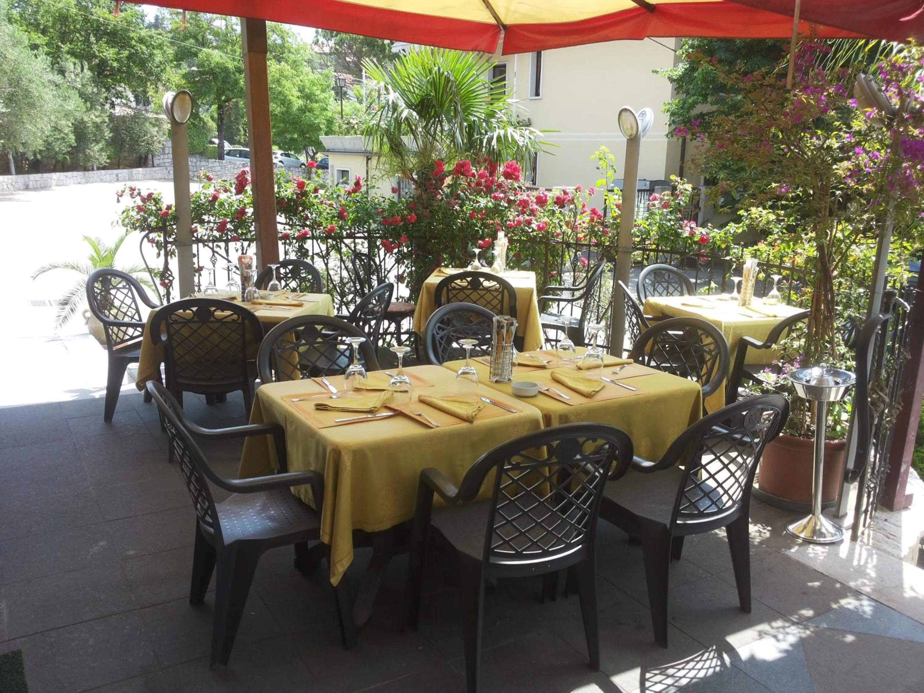 Restaurant/places to eat in Hotel Ai Sette Nani