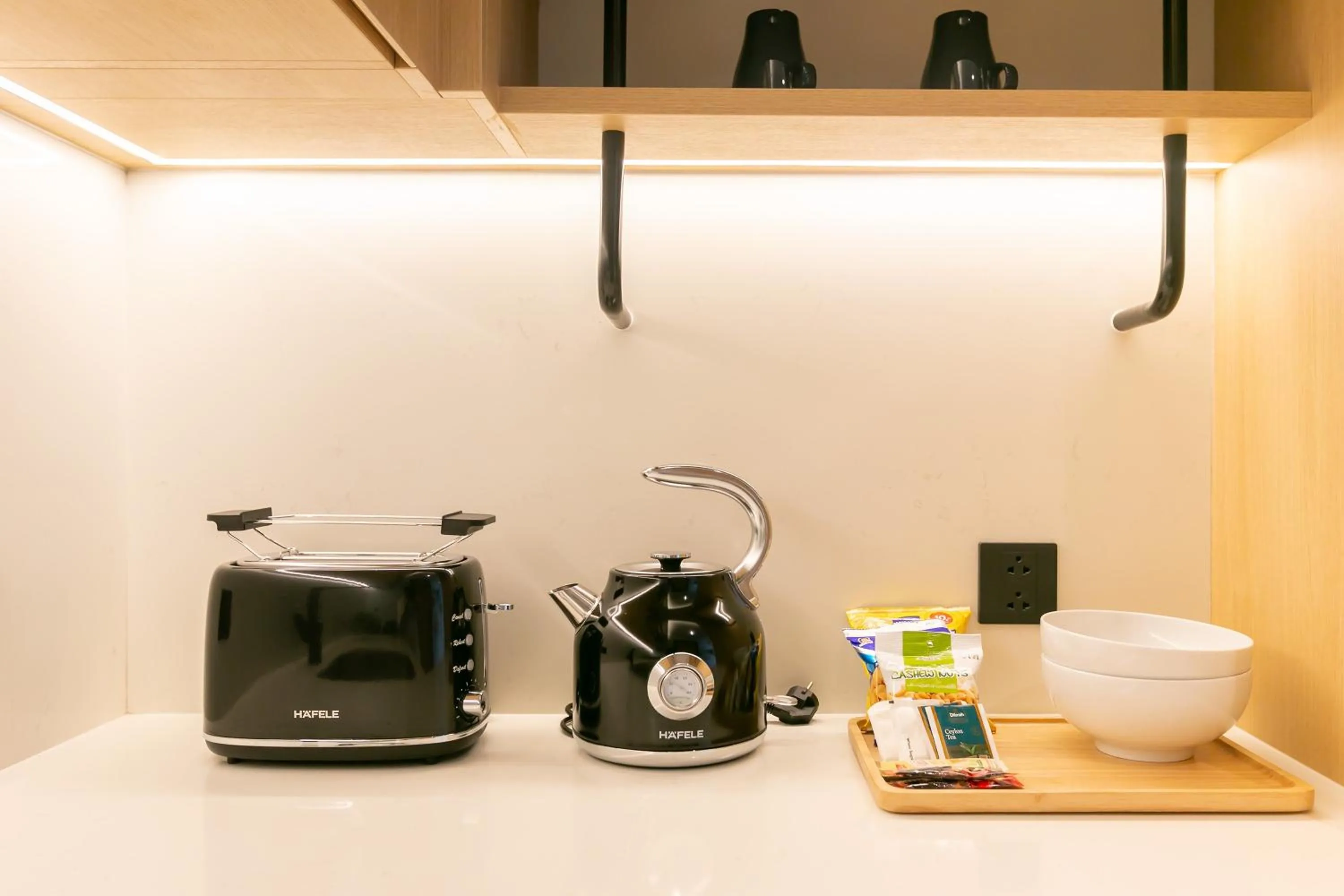 Coffee/tea facilities in The SACHA Apart-Hotel Thonglor