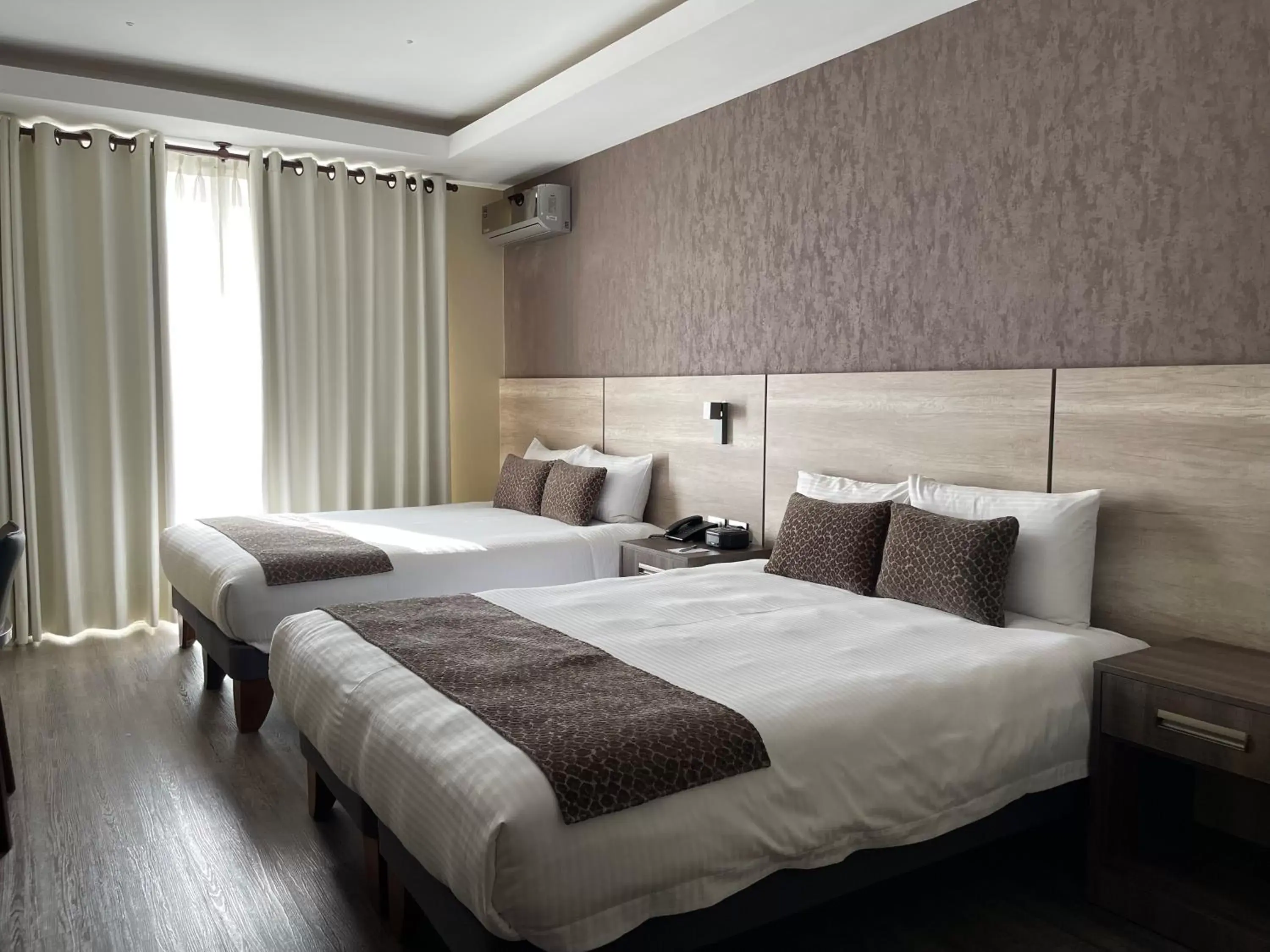 Double Room in Hotel Catena Double Room in Hotel Catena