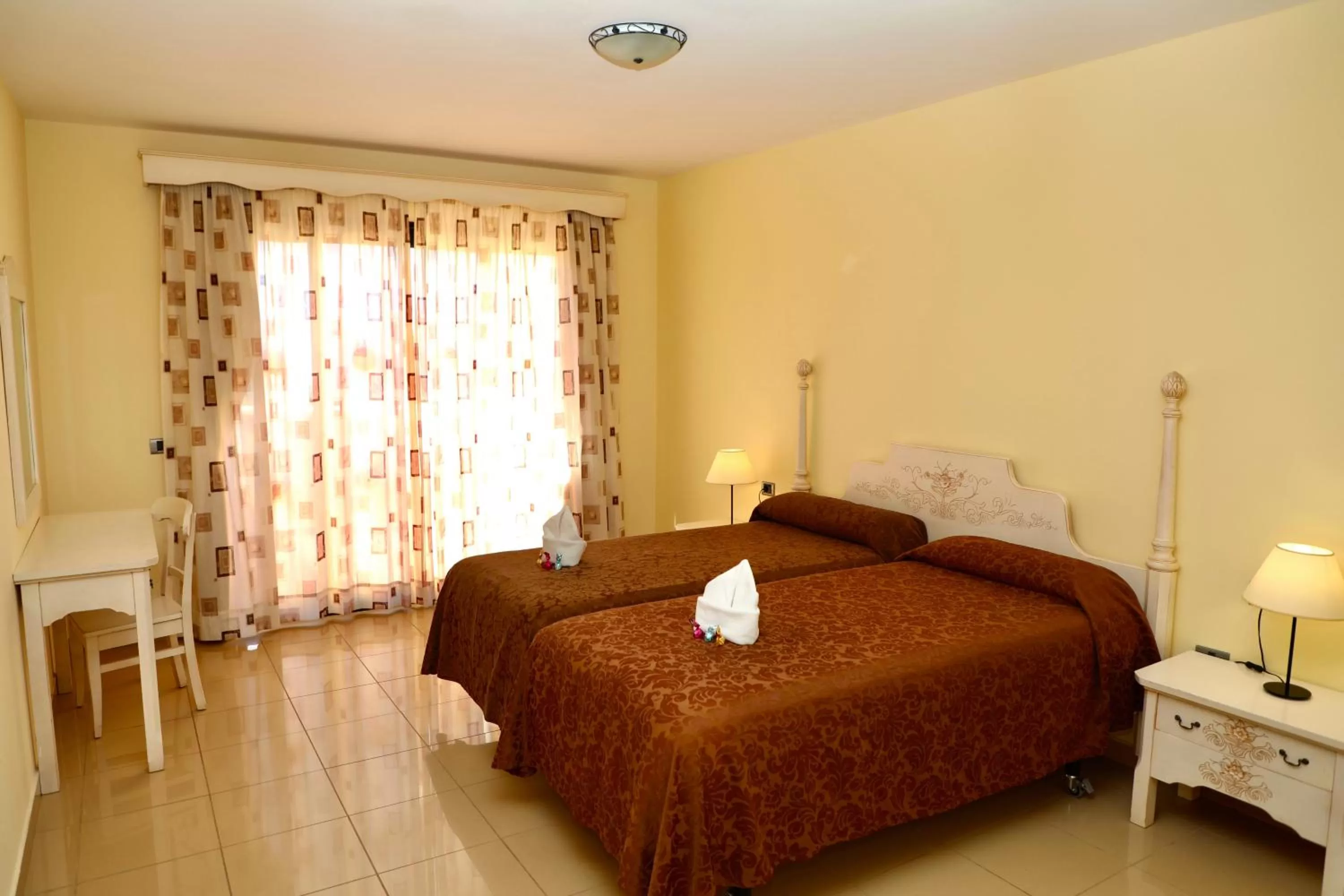 Bed in Grand Muthu Golf Plaza Hotel & Spa