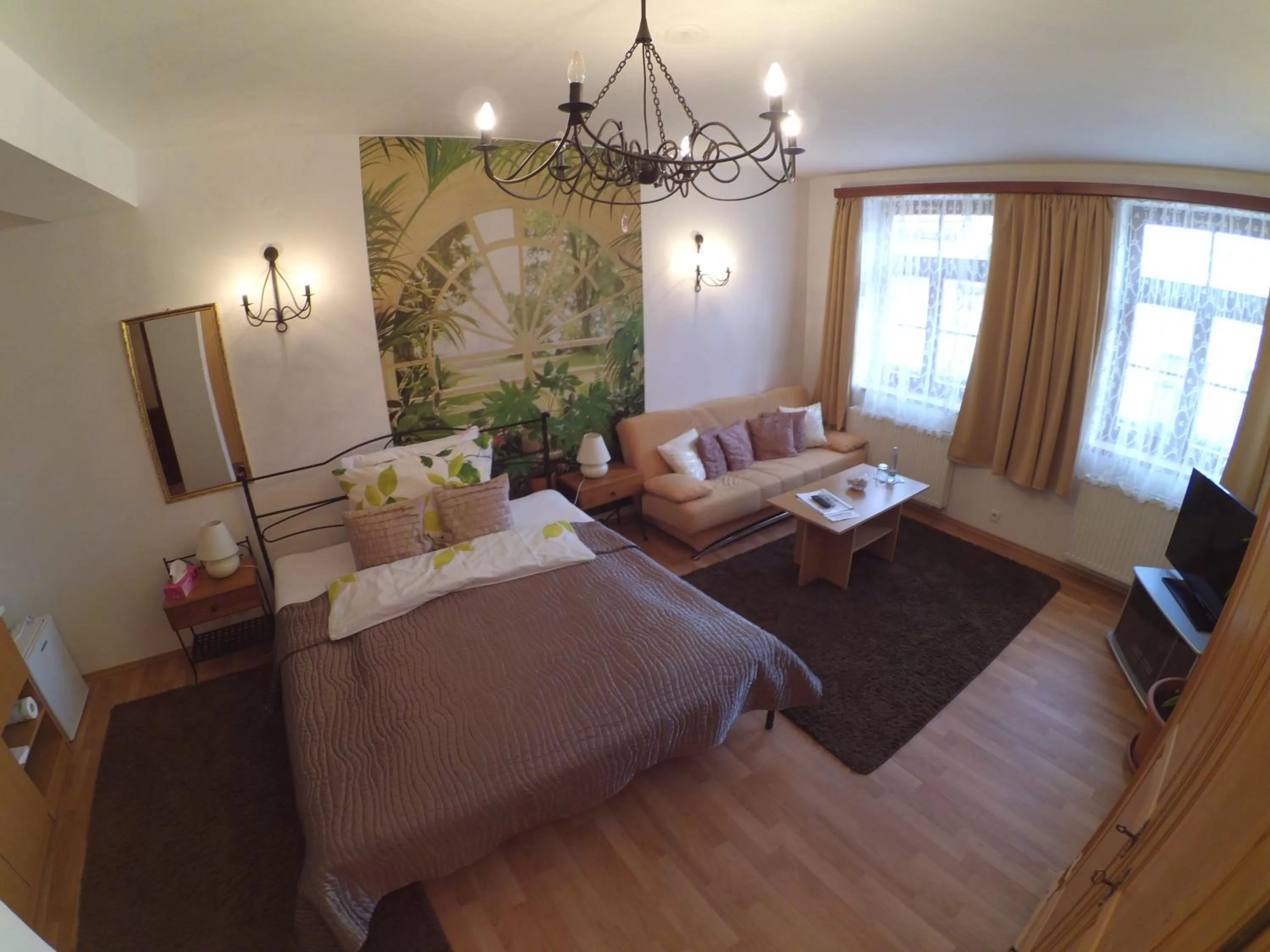 Photo of the whole room in Hotel Atrium