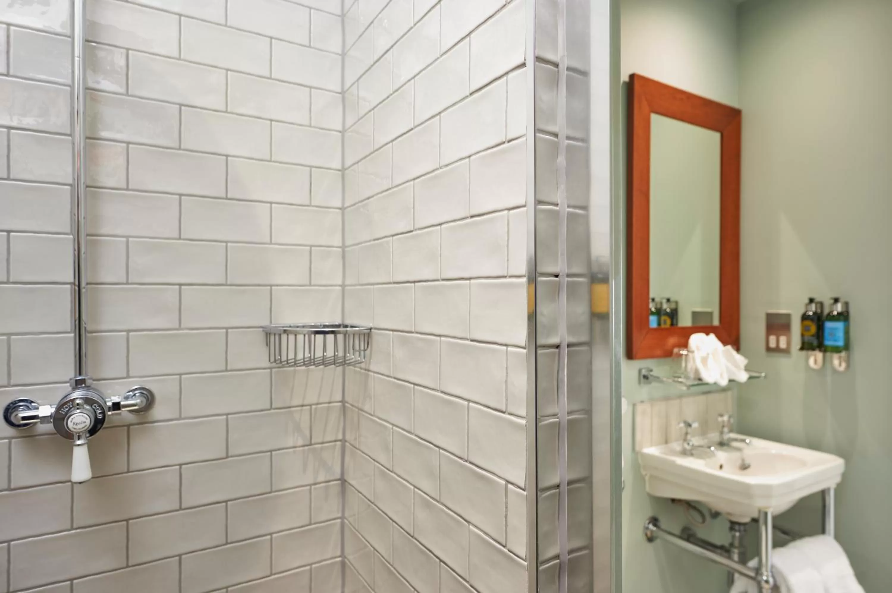 Shower in Hotel du Vin Winchester