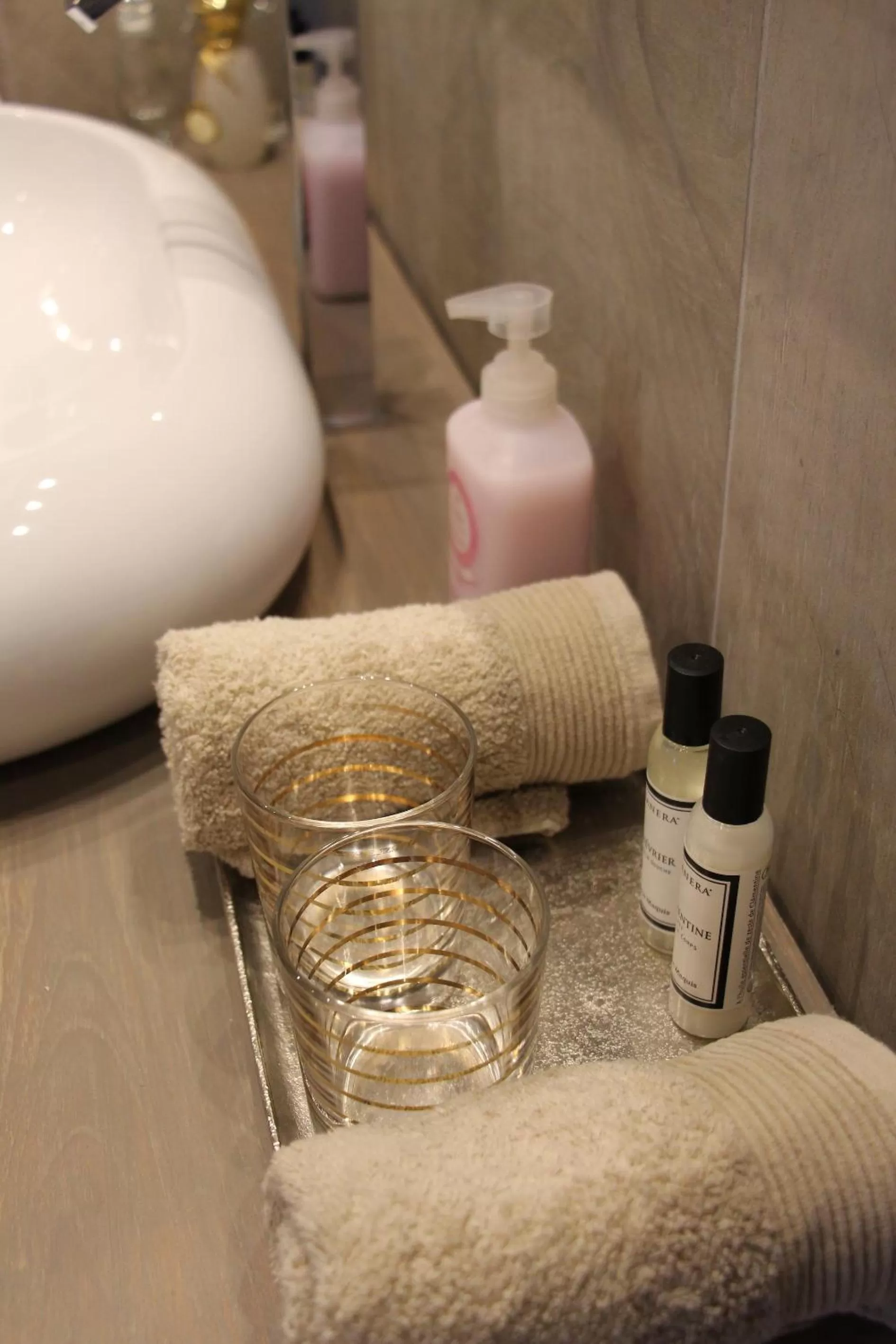 Decorative detail in Sous les Platanes B&B