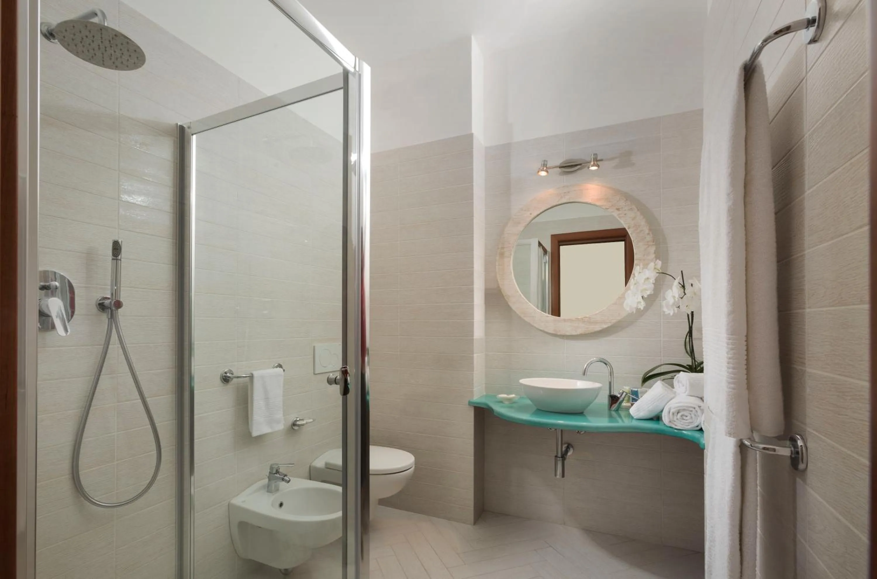 Shower in Gabbiano Azzurro Hotel & Suites