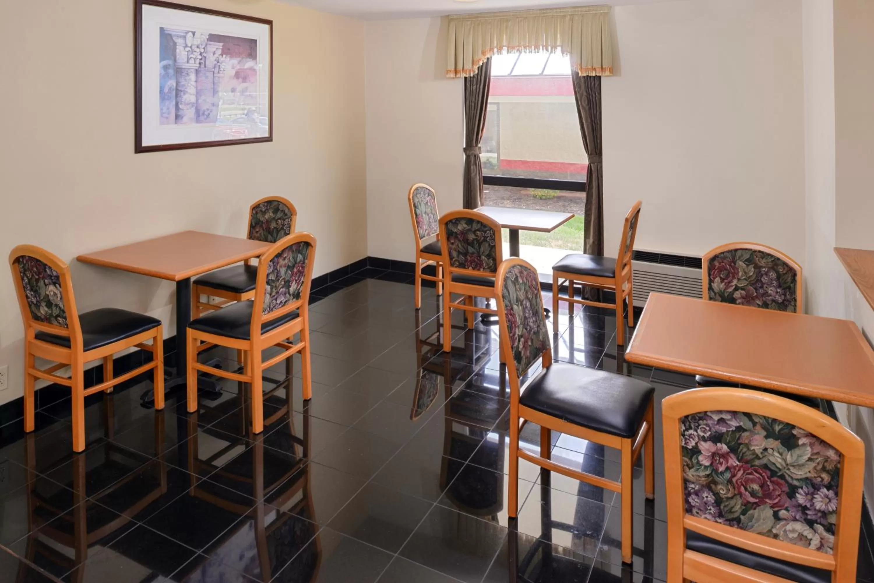 Restaurant/places to eat in Americas Best Value Inn - Collinsville / St. Louis