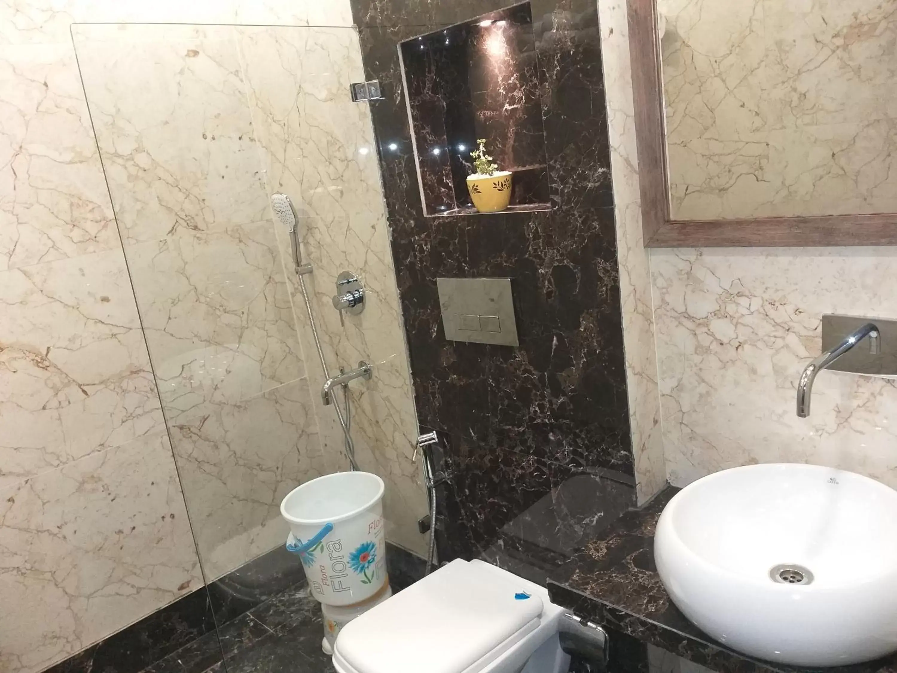 Queen Suite in Hotel Red Castle - Karol Bagh Queen Suite in Hotel Red Castle - Karol Bagh