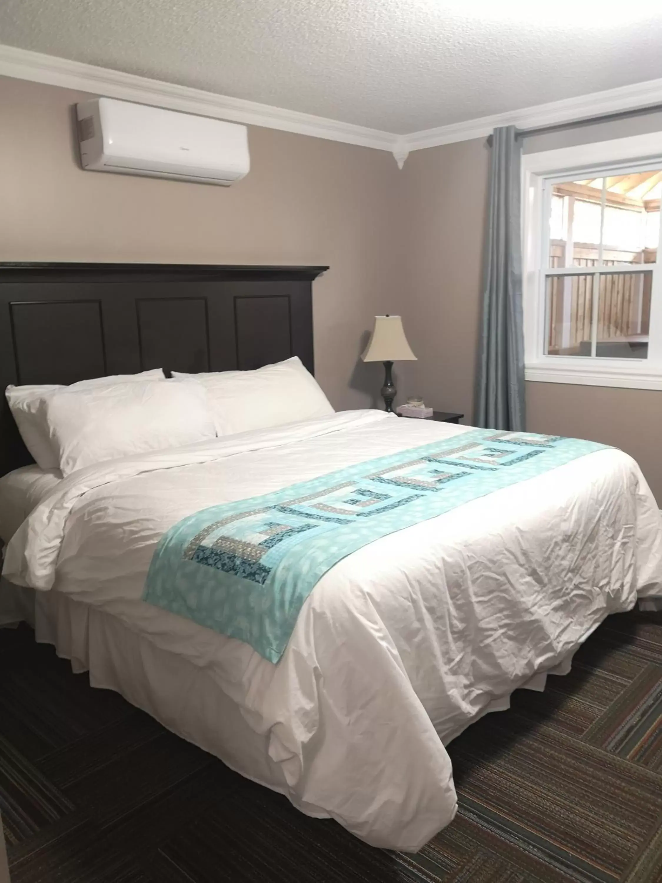 Honeymoon Suite in Seaport Inn Honeymoon Suite in Seaport Inn