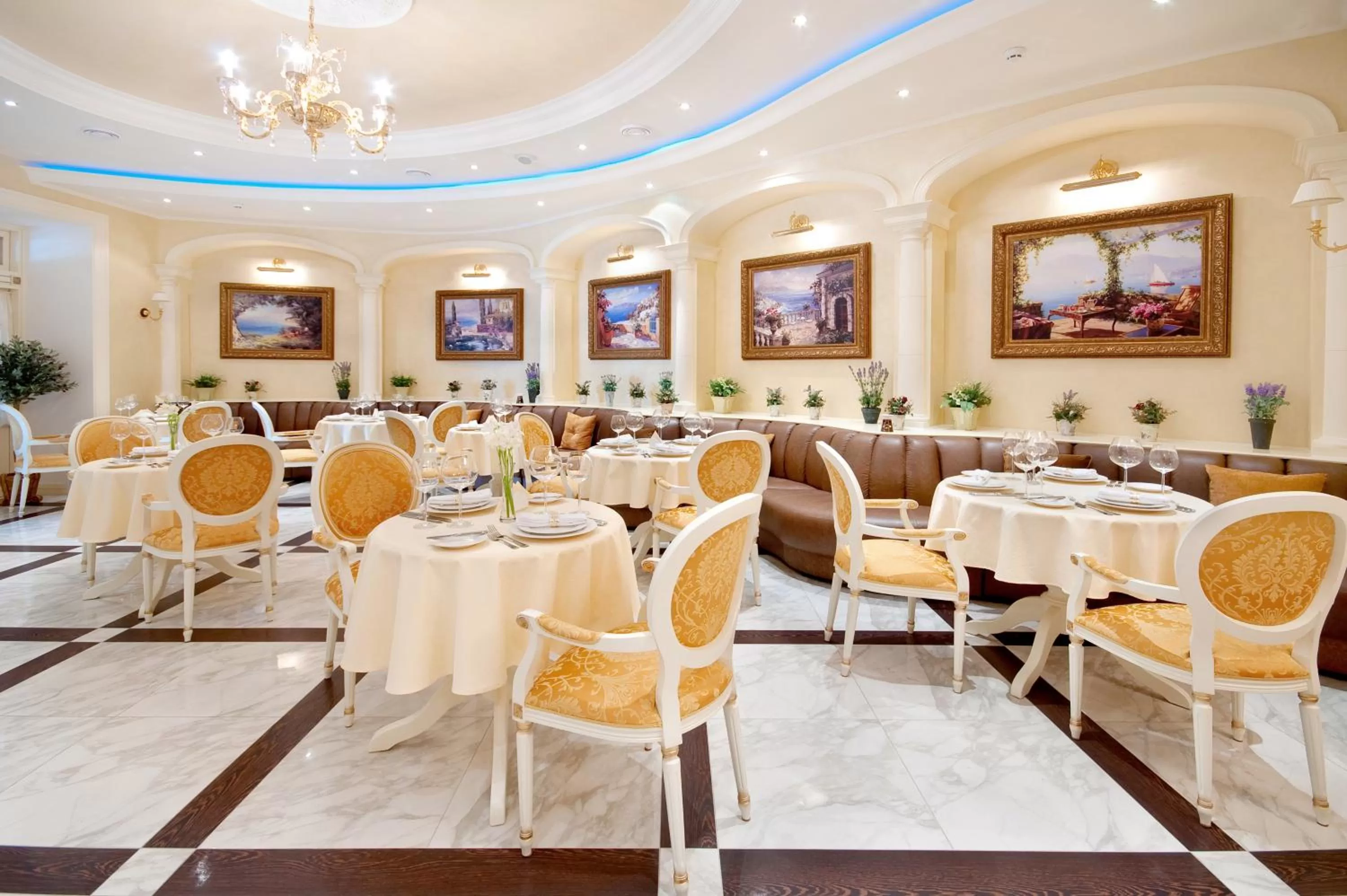 Restaurant/Places to Eat in Villa le Premier Maestro