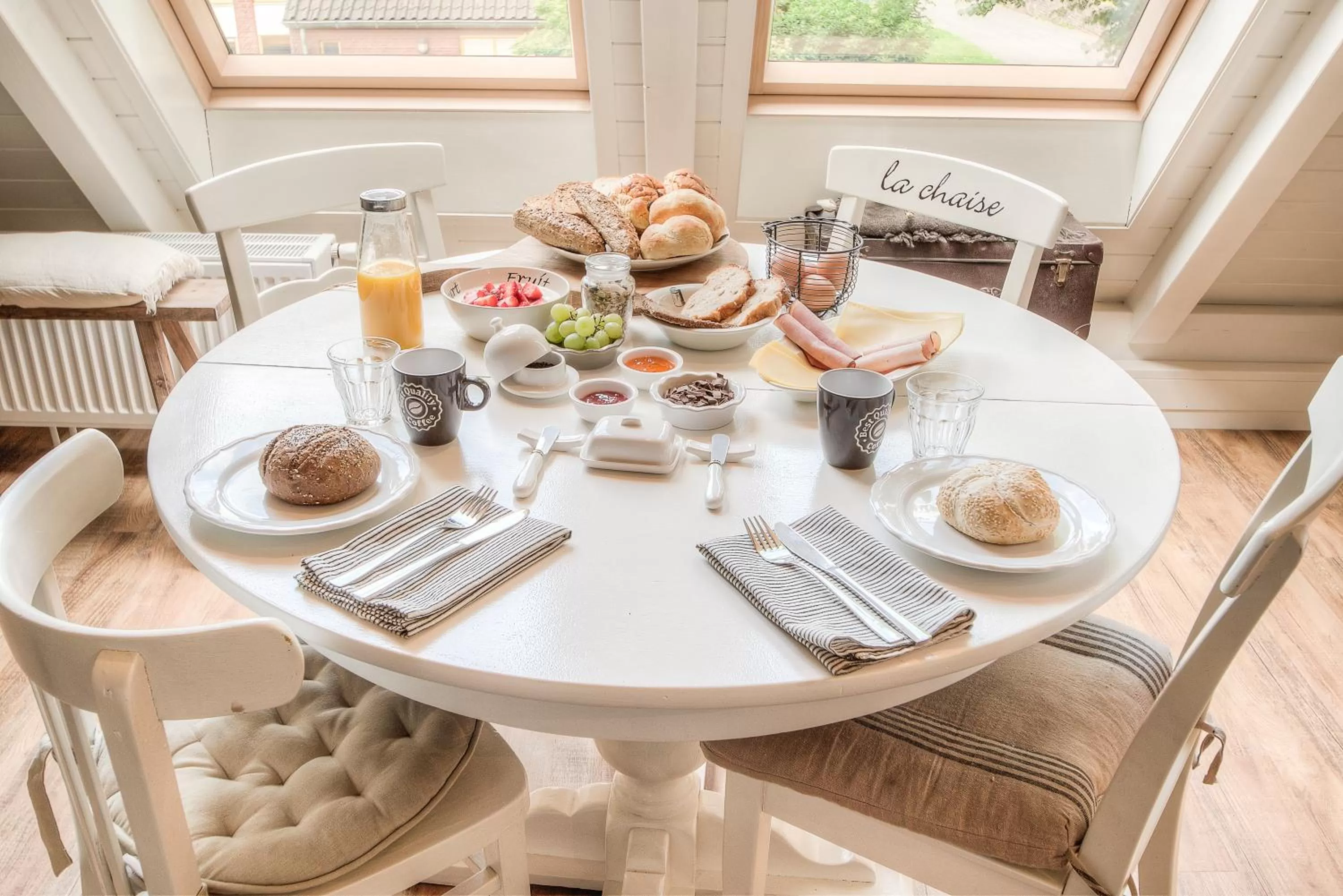 Food and drinks in Appartement De Koesfabriek centrum Dokkum